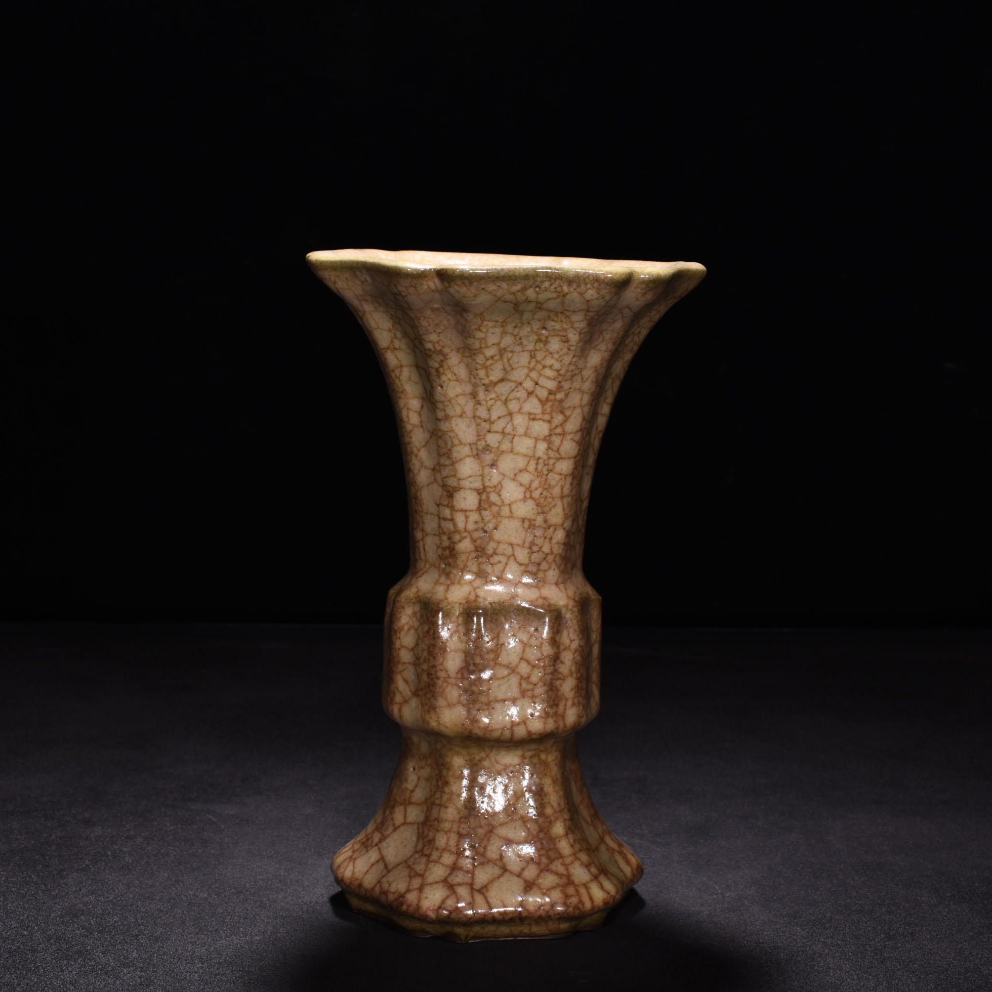 Song Dynasty kiln beige glaze flower goblet