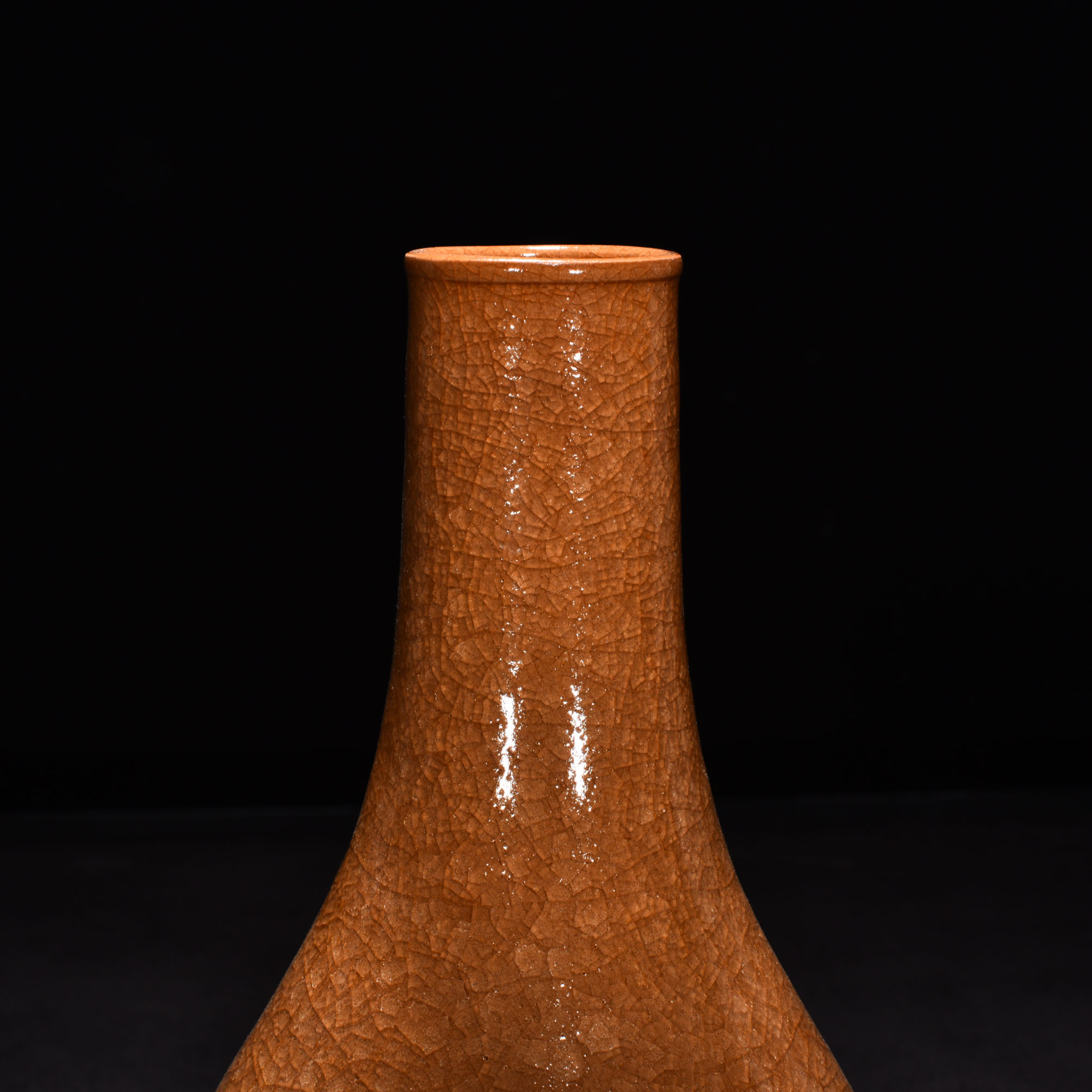 Song Dynasty official kiln beige glaze ice cracked bile bottle