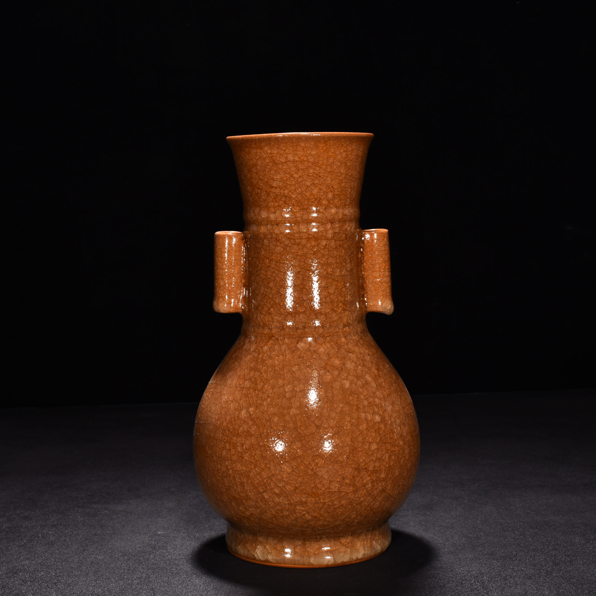 Song Dynasty official official kiln beige glaze vase