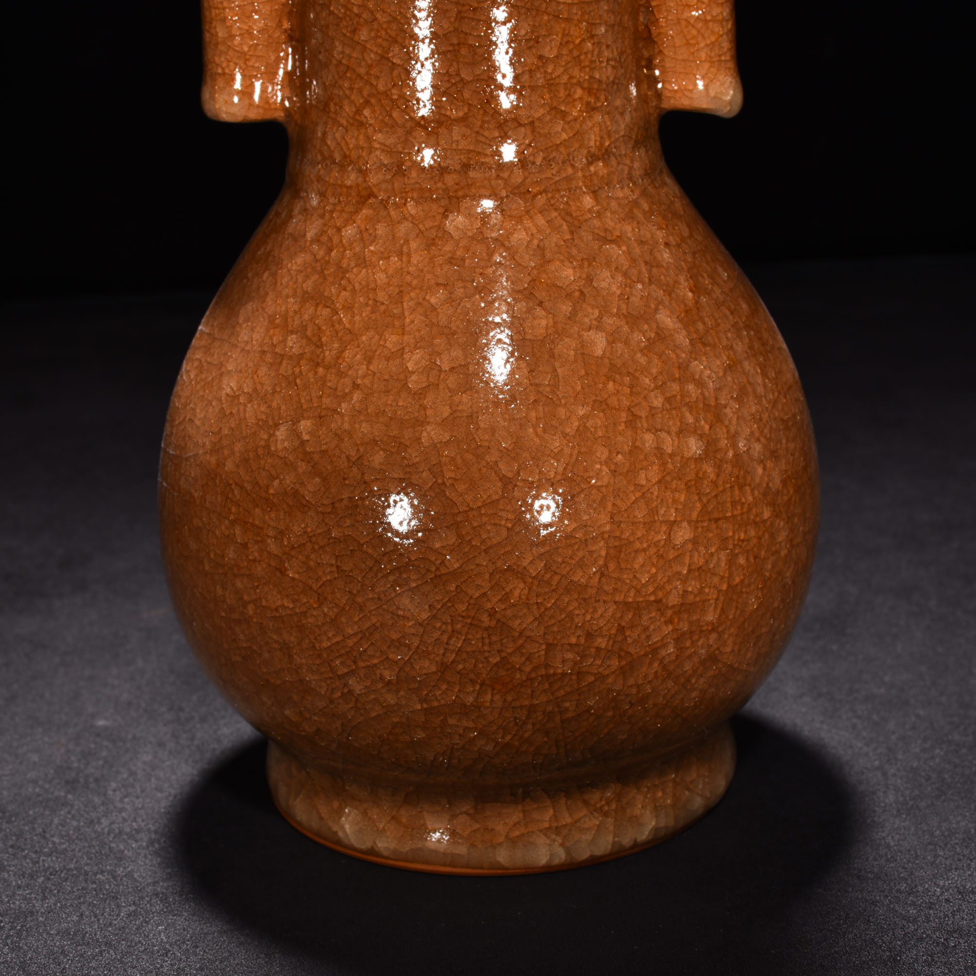 Song Dynasty official official kiln beige glaze vase