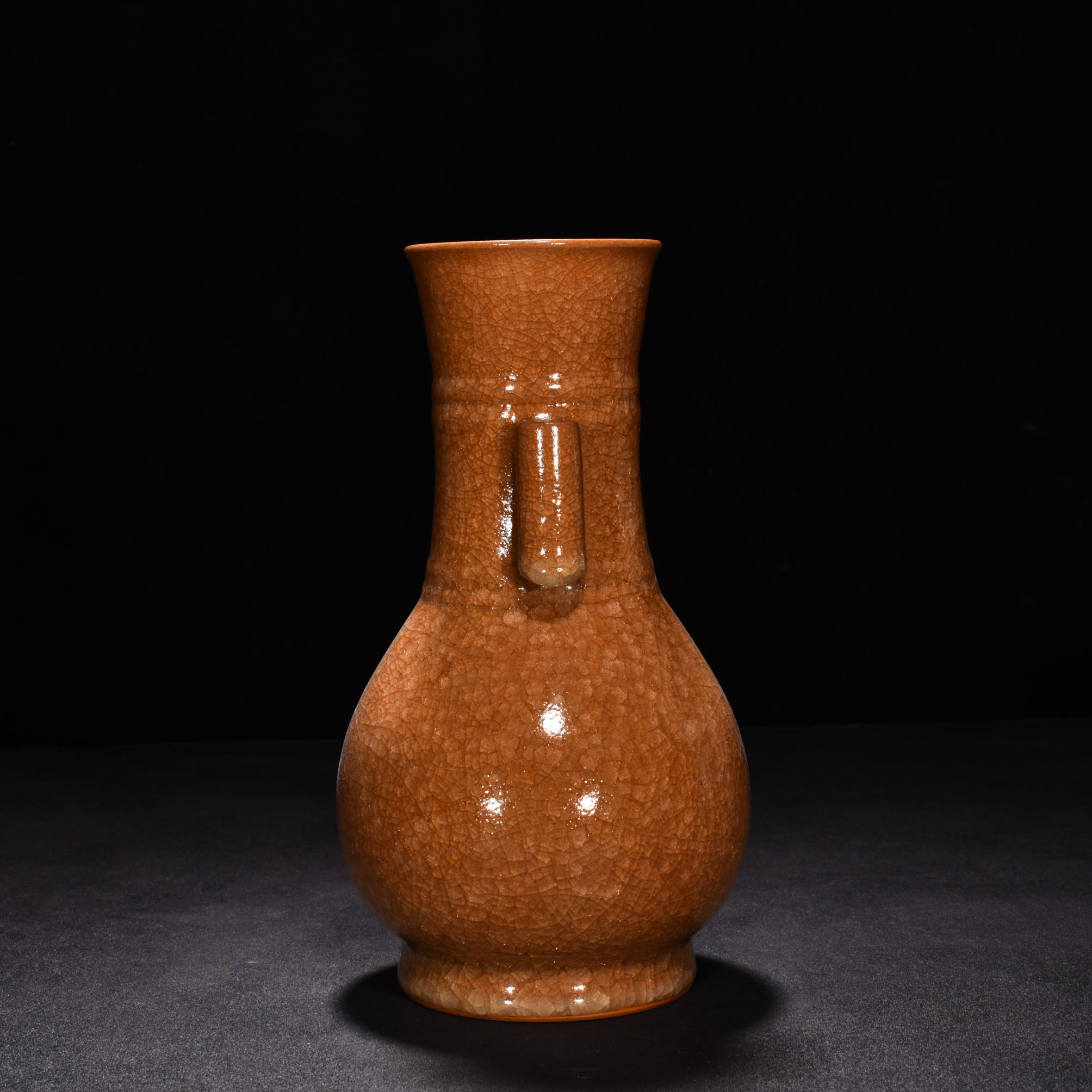 Song Dynasty official official kiln beige glaze vase