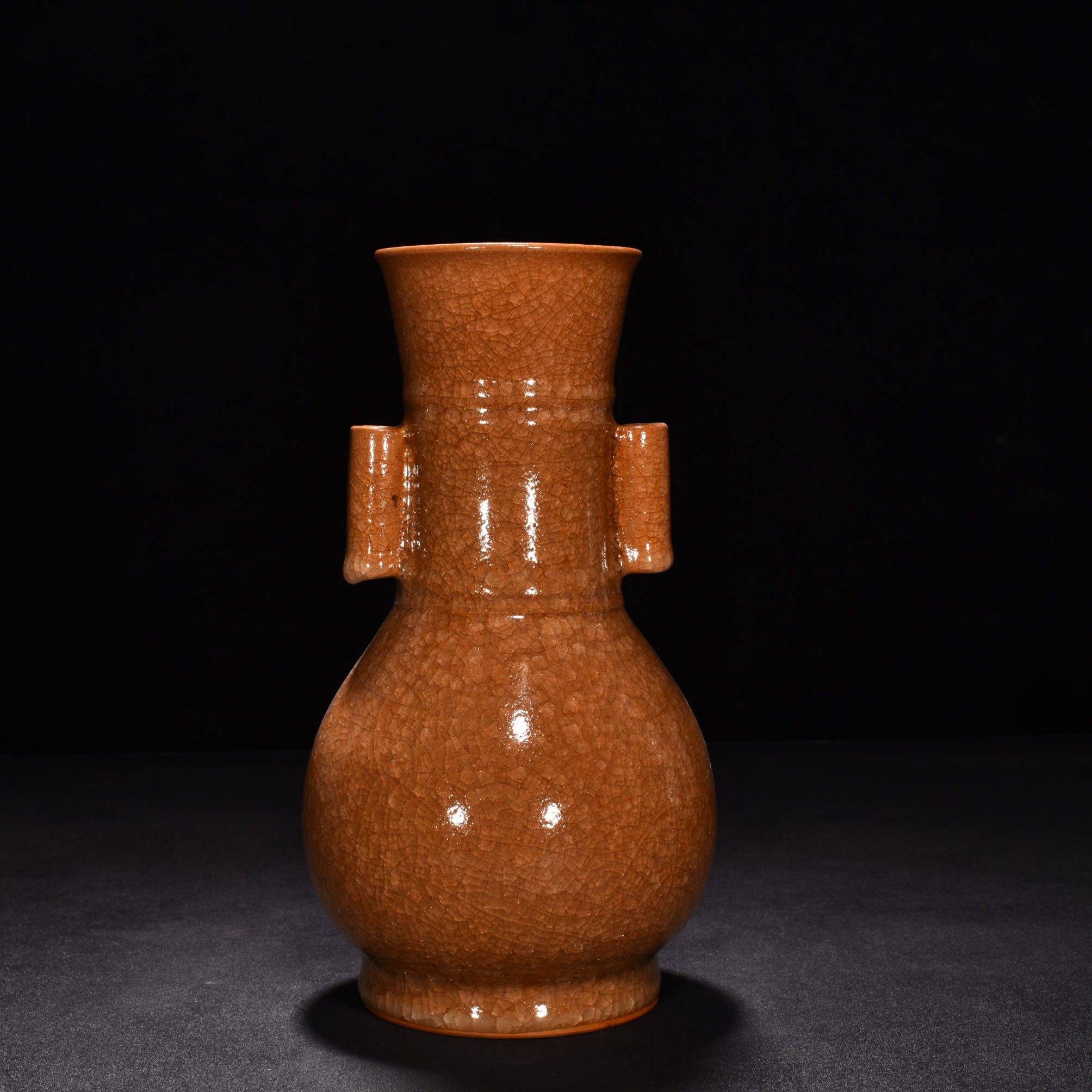 Song Dynasty official official kiln beige glaze vase