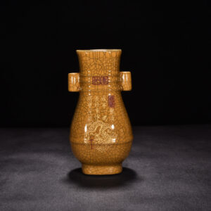 Song Dynasty official kiln beige glaze engraved with poetry pattern vase