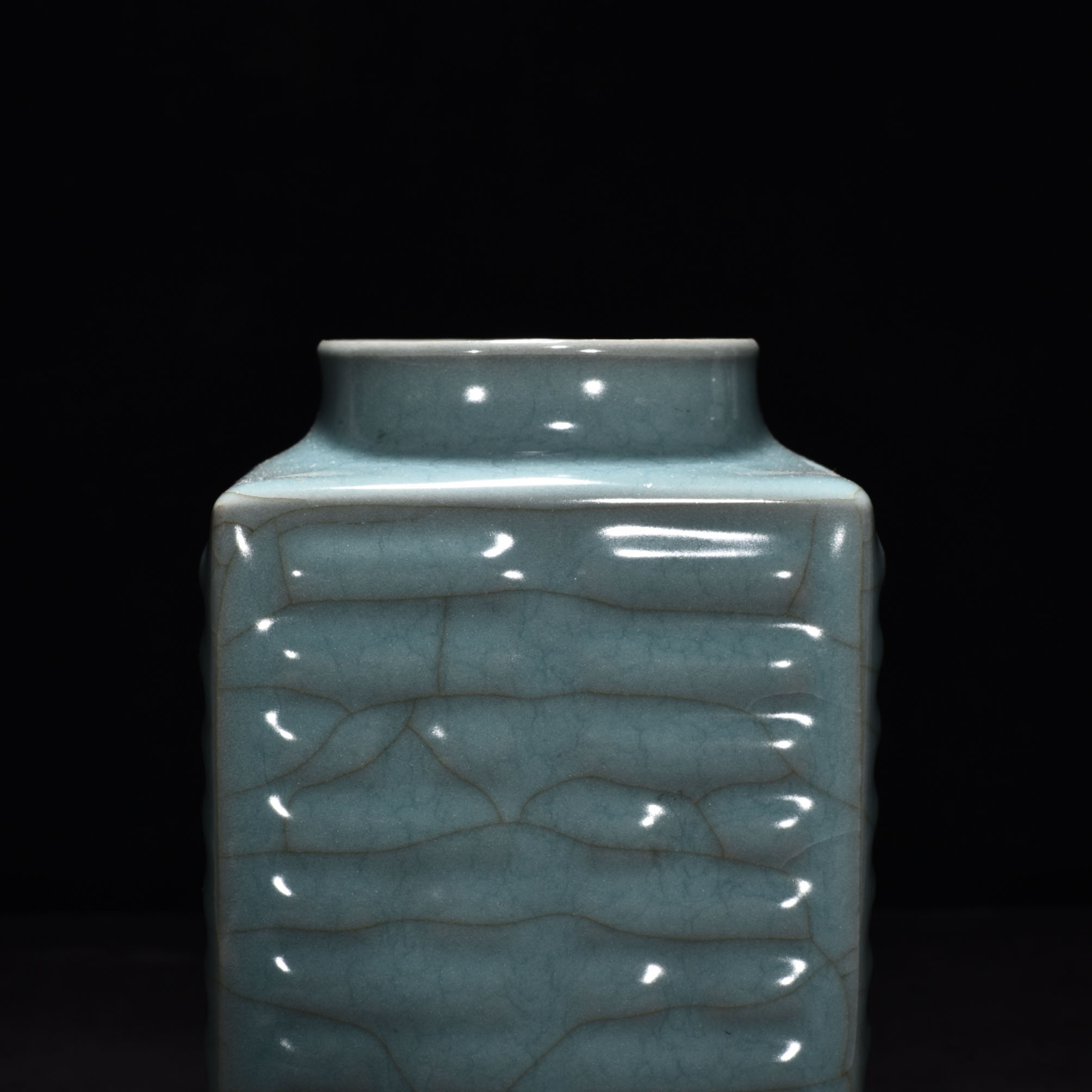 Song Dynasty official kiln celadon vase
