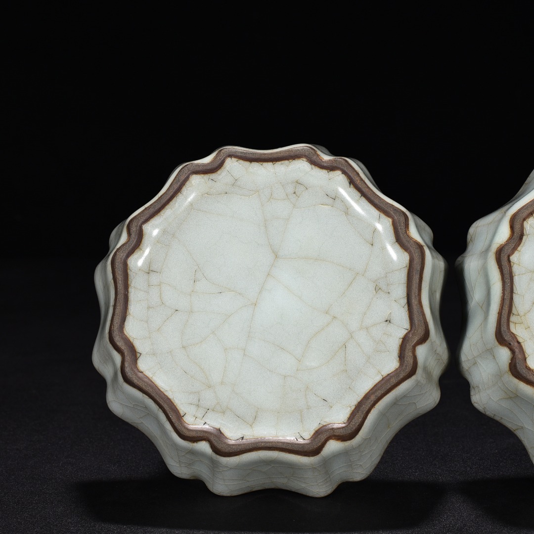 Song Dynasty official kiln celadon washer