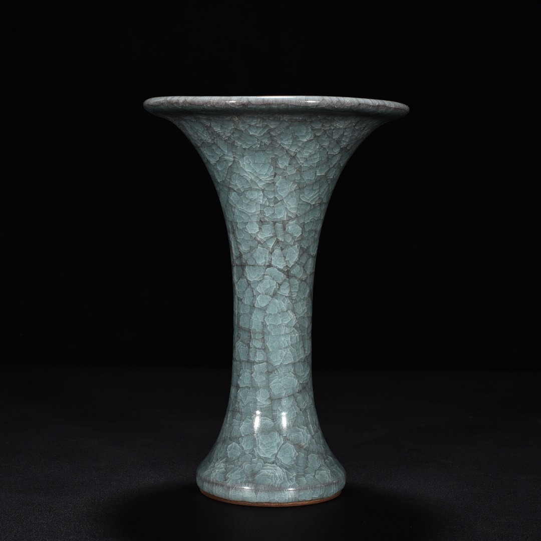 Song Dynasty official kiln celadon vase