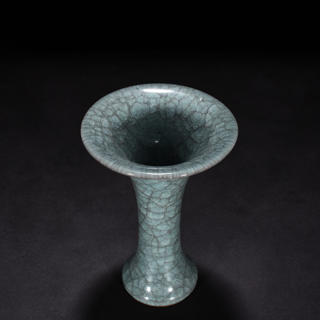 Song Dynasty official kiln celadon vase
