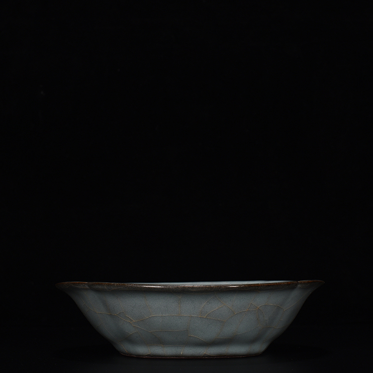 Song Dynasty official kiln celadon plate