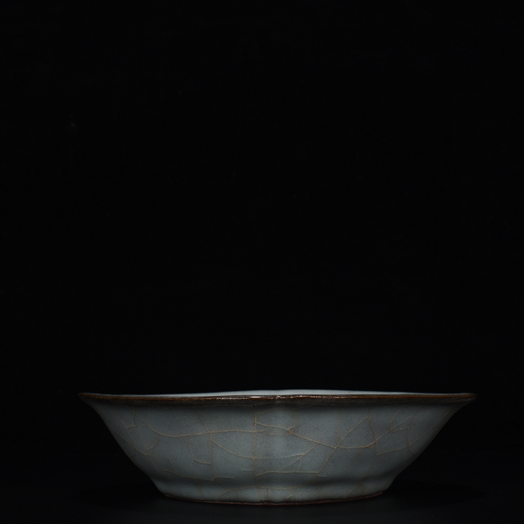 Song Dynasty official kiln celadon plate