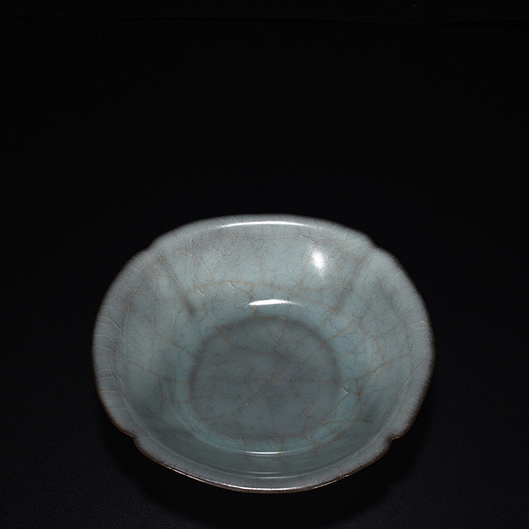 Song Dynasty official kiln celadon plate