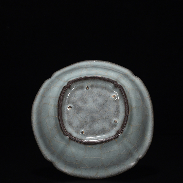 Song Dynasty official kiln celadon plate