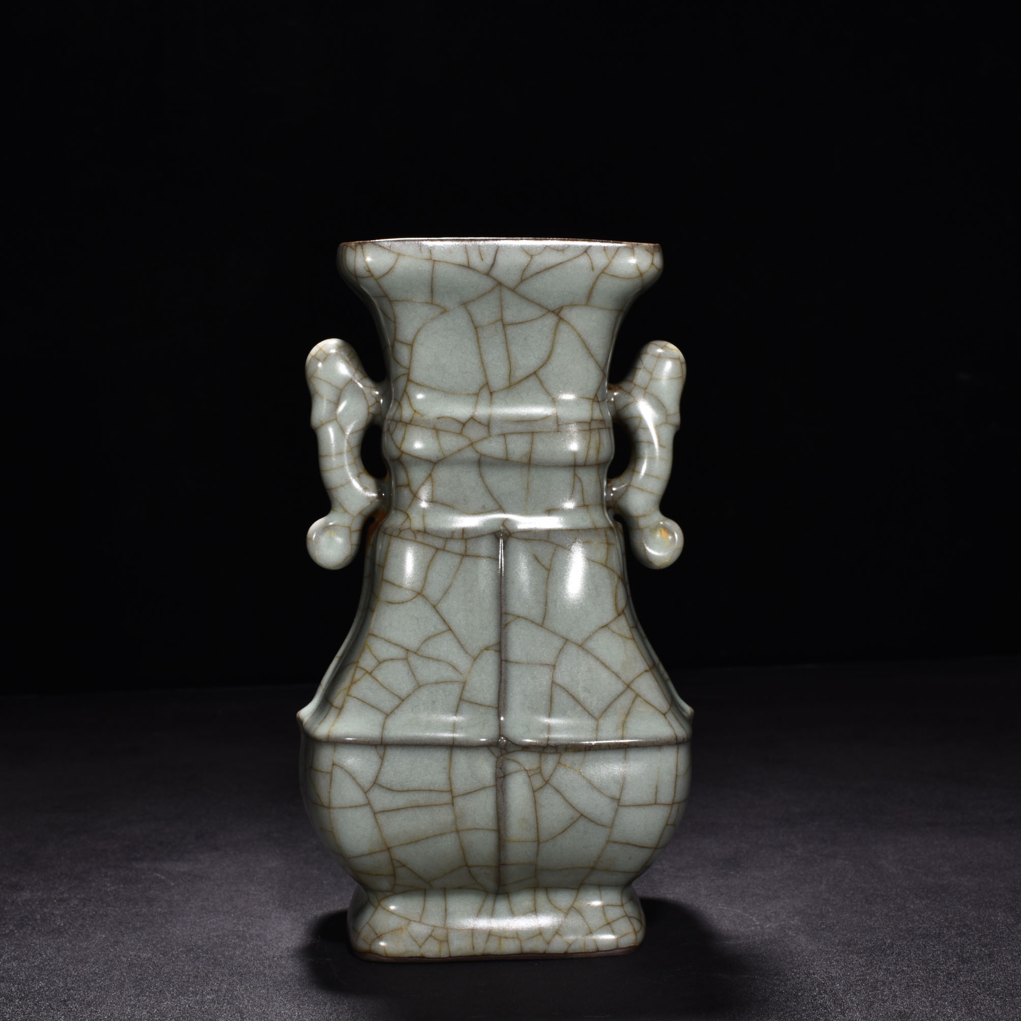 Song Dynasty official kiln celadon amphorae