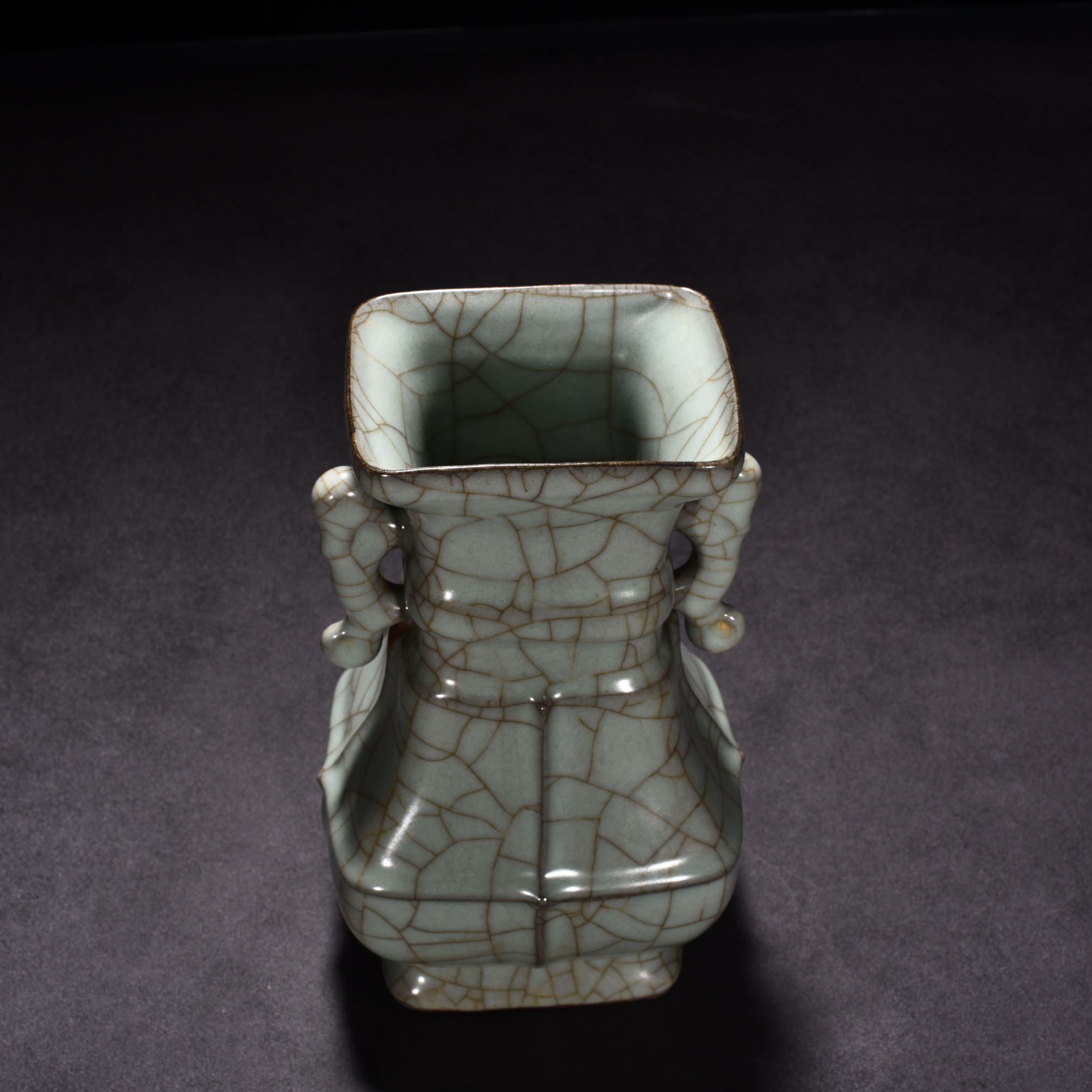 Song Dynasty official kiln celadon amphorae