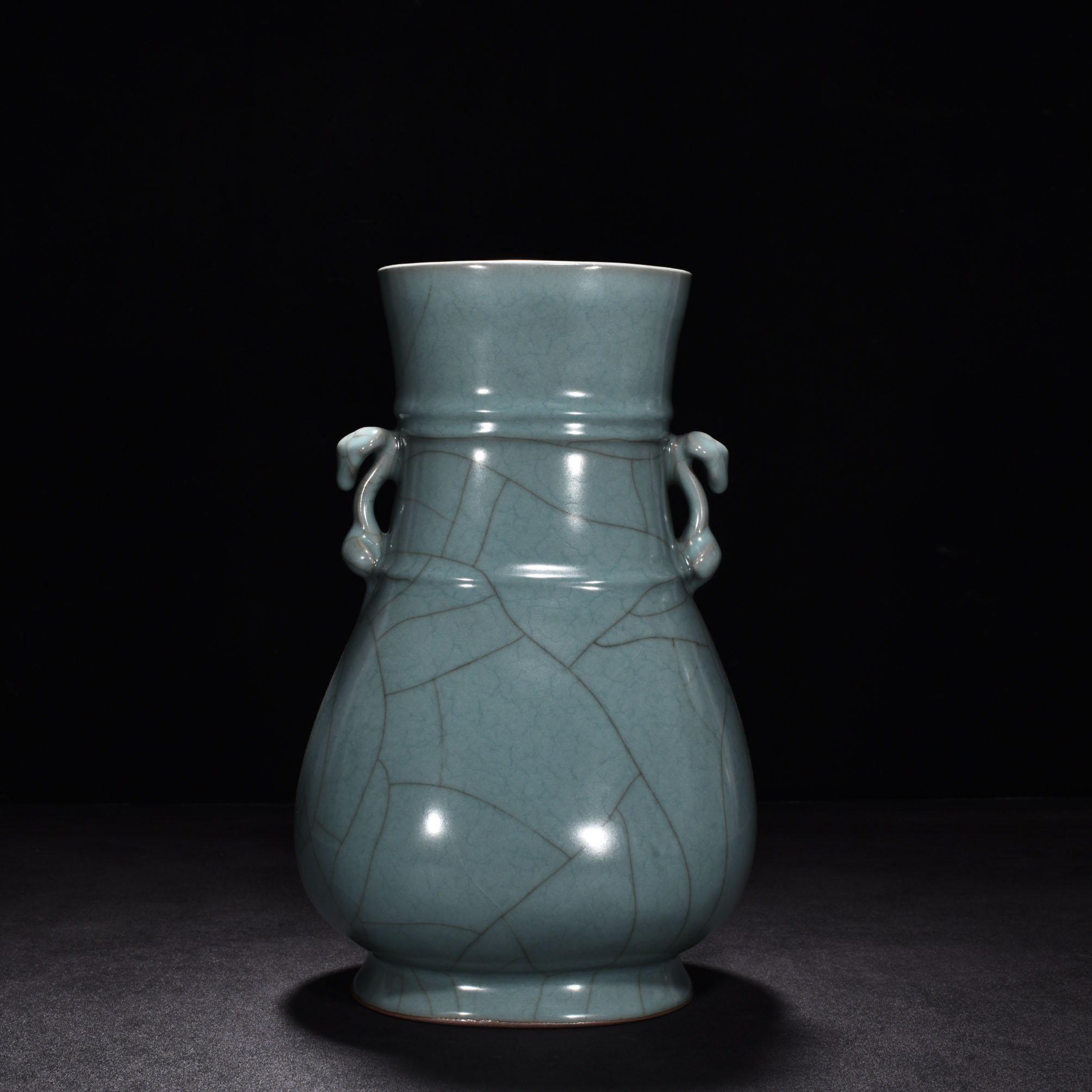 Song Dynasty official kiln celadon flat vase