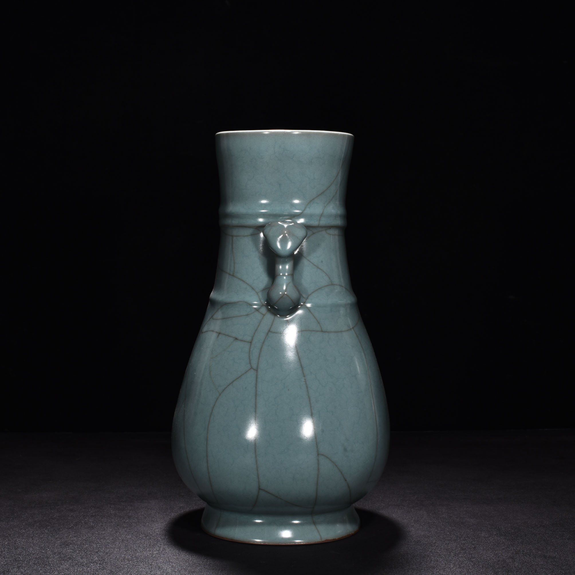 Song Dynasty official kiln celadon flat vase