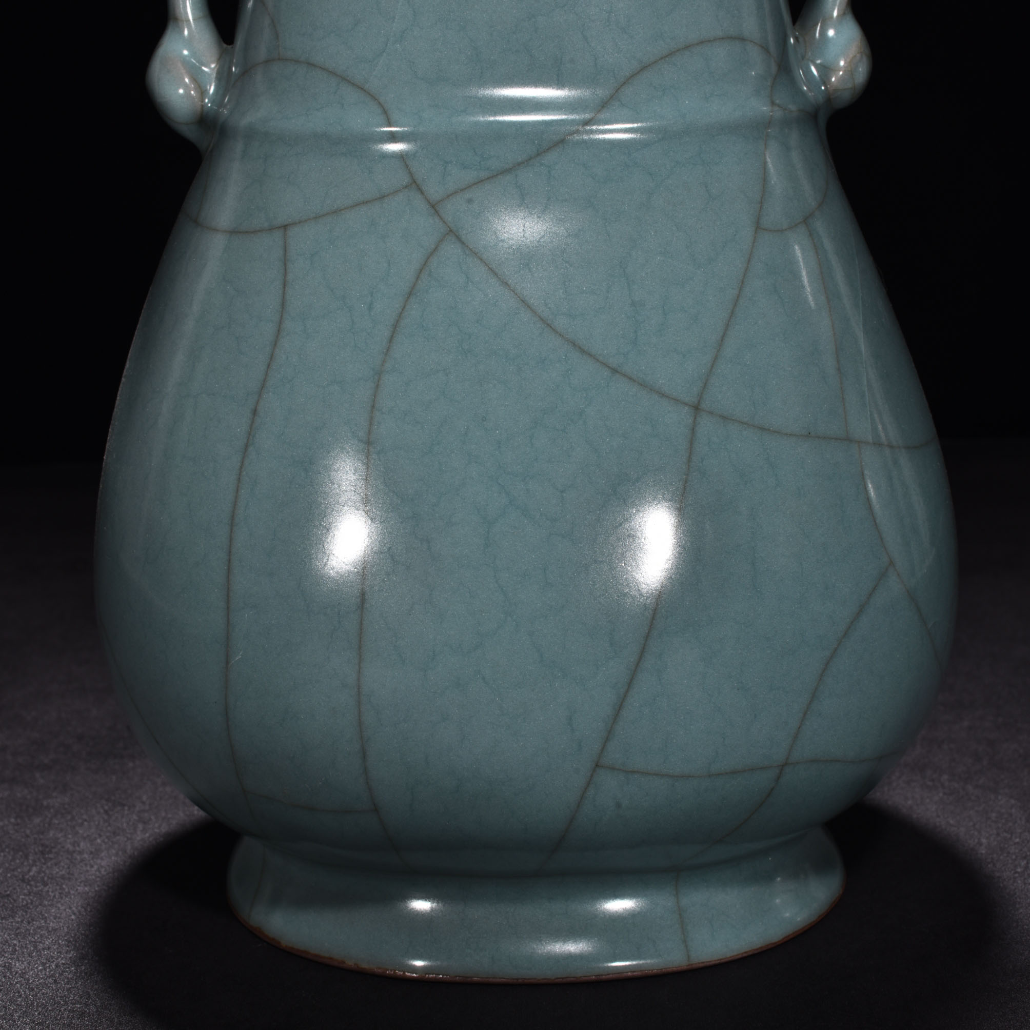 Song Dynasty official kiln celadon flat vase