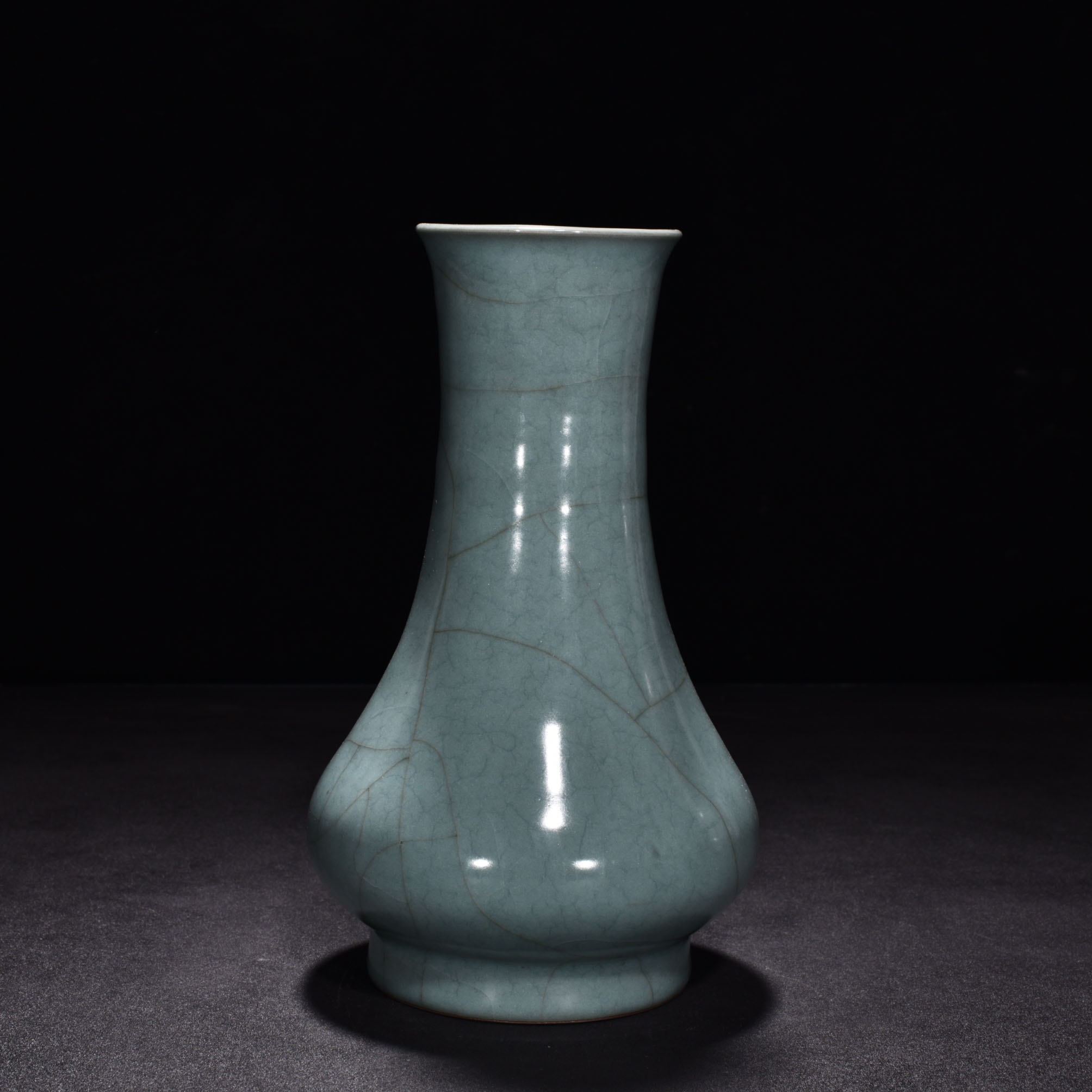 Song Dynasty official kiln celadon water chestnut statue