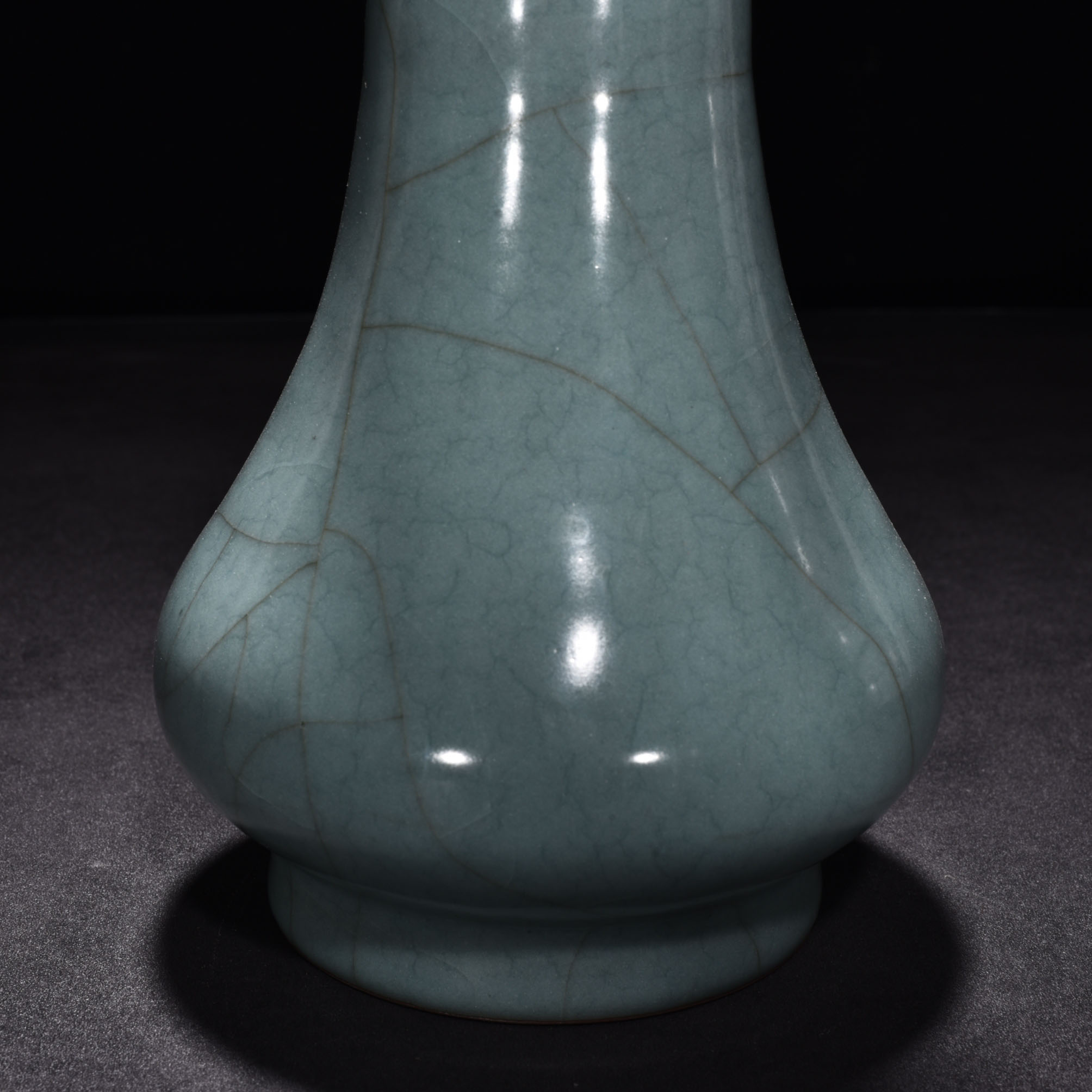 Song Dynasty official kiln celadon water chestnut statue
