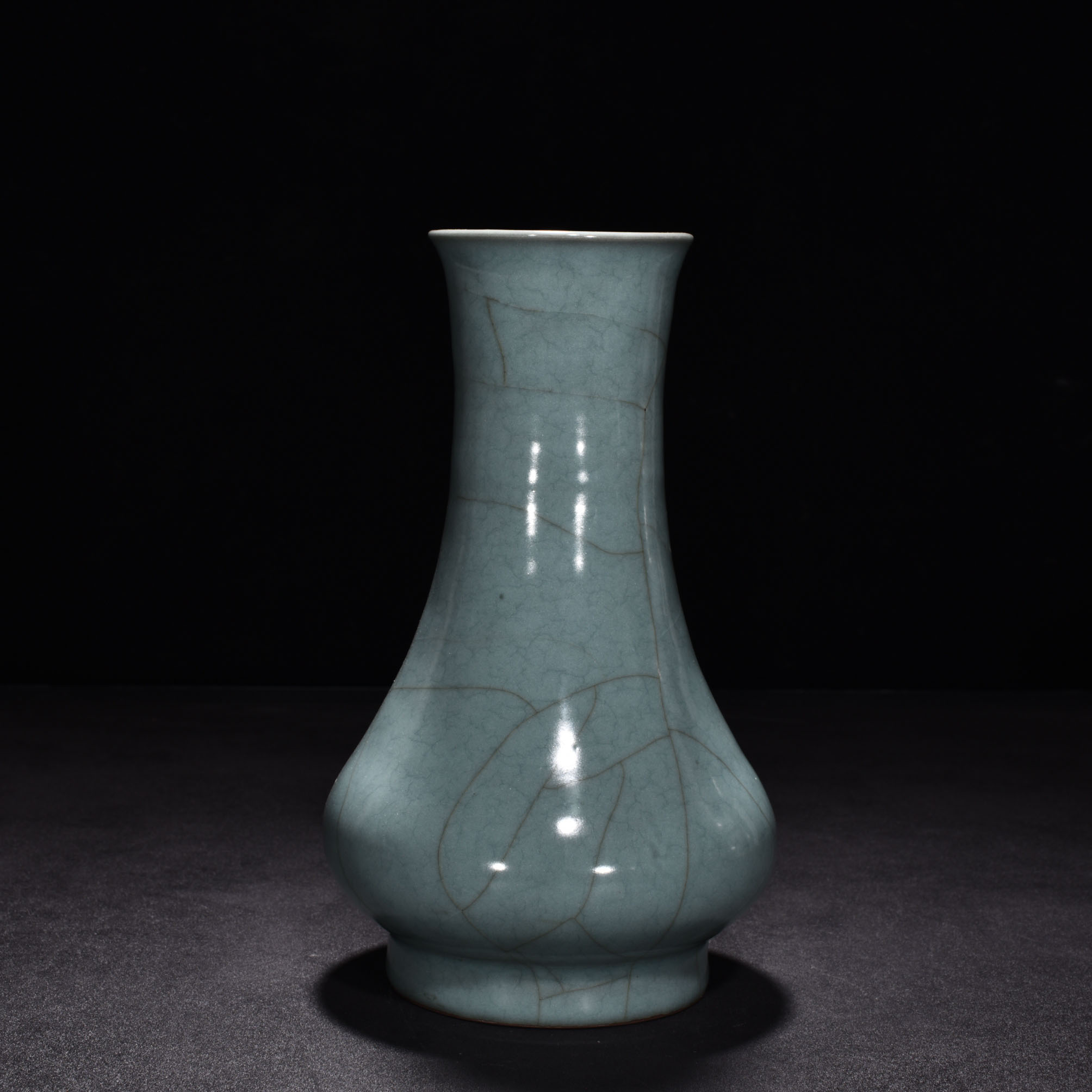 Song Dynasty official kiln celadon water chestnut statue
