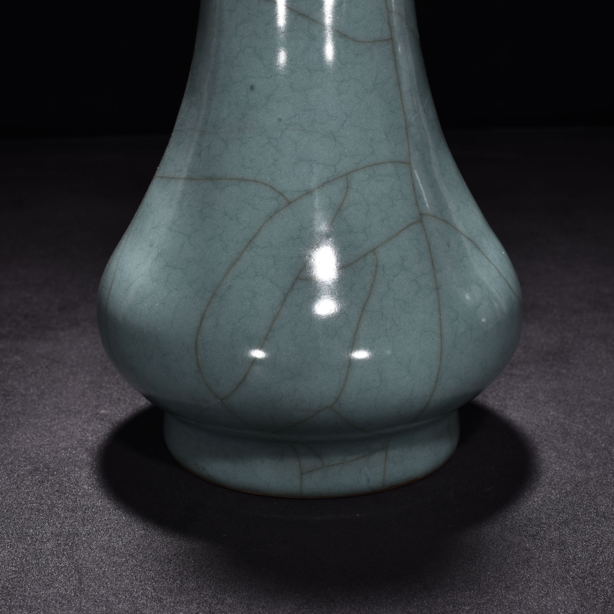 Song Dynasty official kiln celadon water chestnut statue