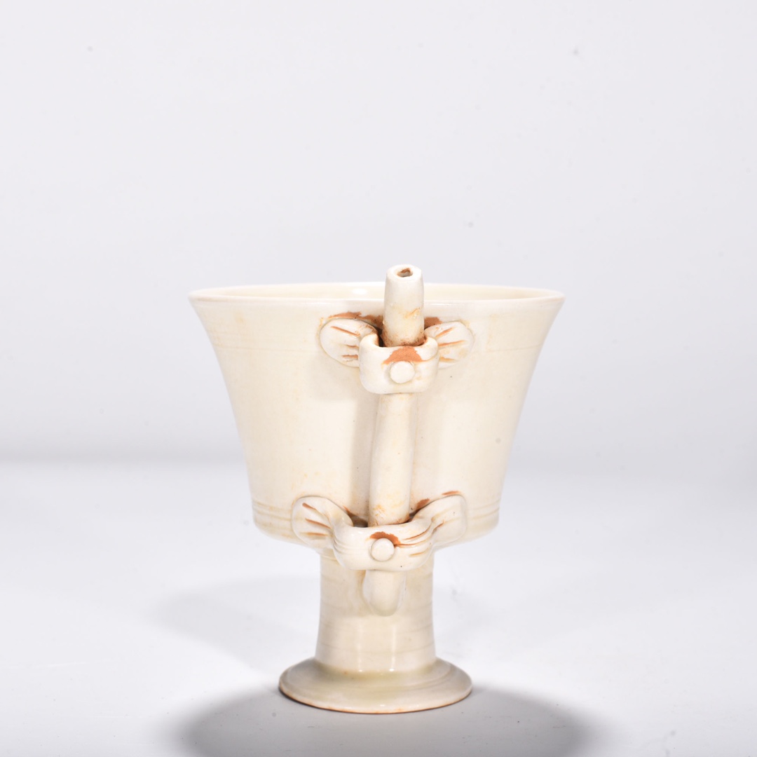 Song Dynasty Ding kiln frog suction cup