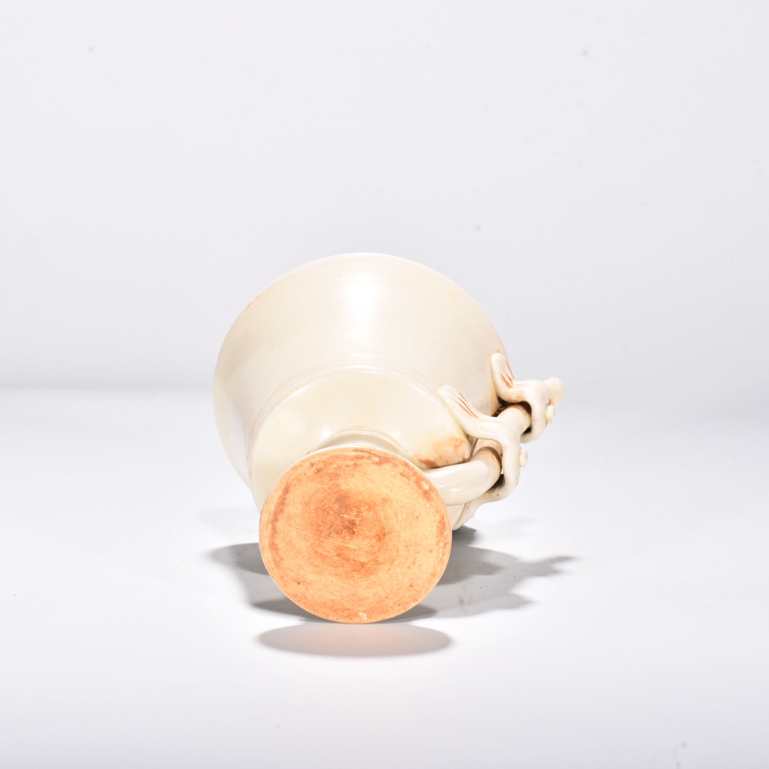 Song Dynasty Ding kiln frog suction cup