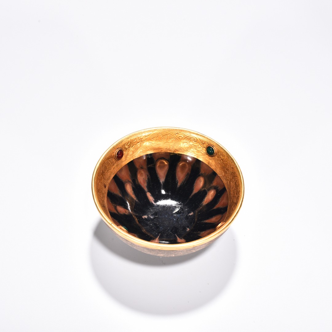 Song Dynasty Jianyao poetry cup chiseled gilt and inlaid with gems