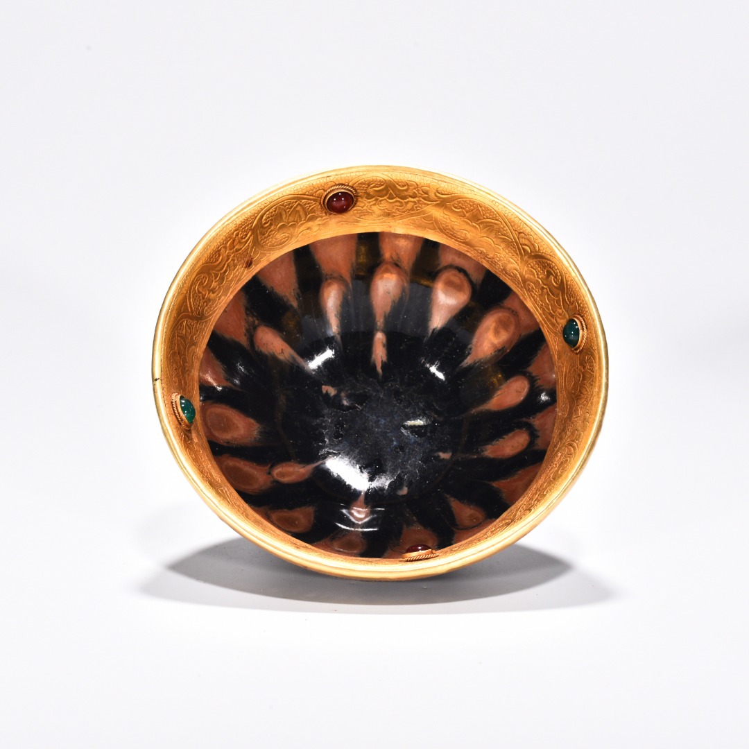 Song Dynasty Jianyao poetry cup chiseled gilt and inlaid with gems
