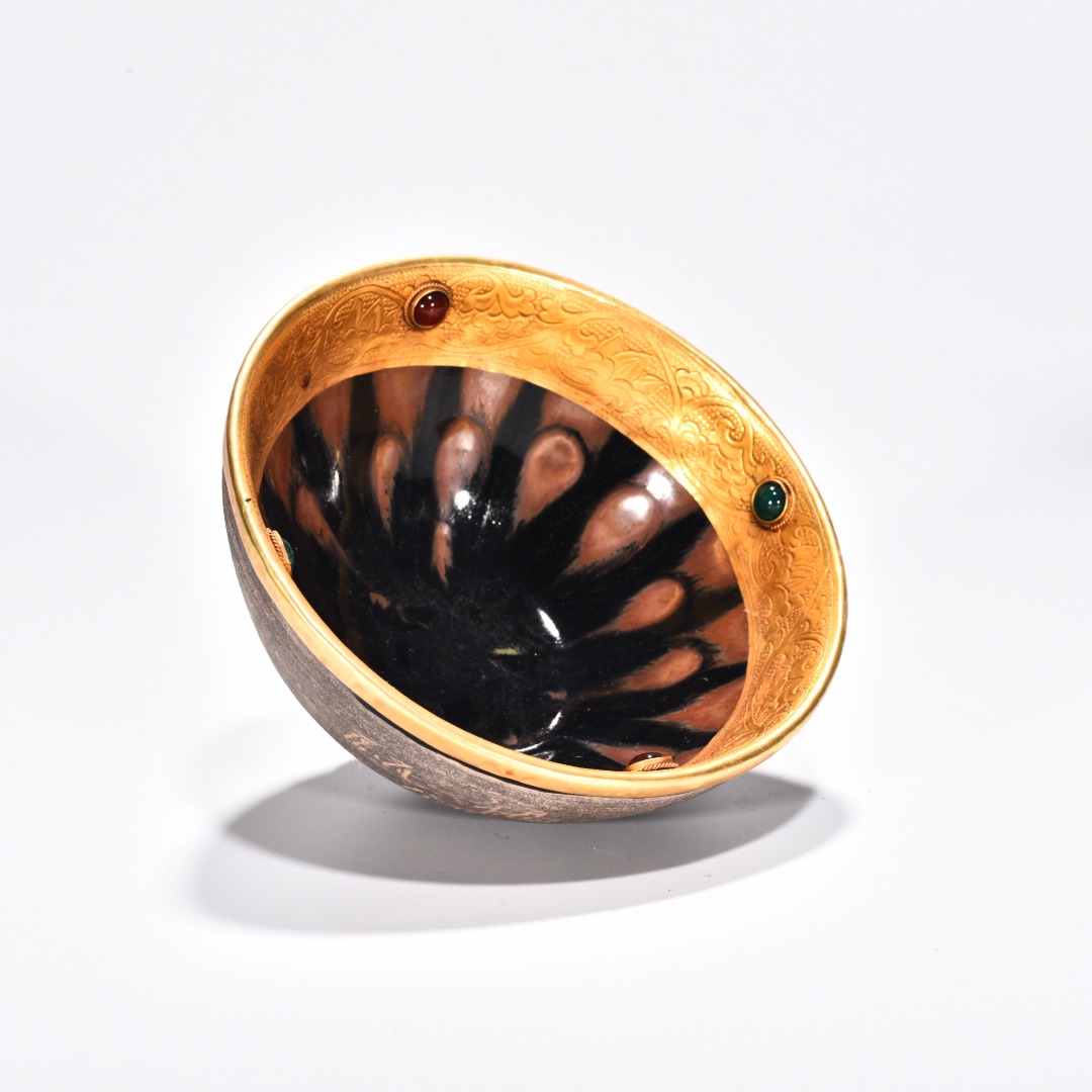 Song Dynasty Jianyao poetry cup chiseled gilt and inlaid with gems