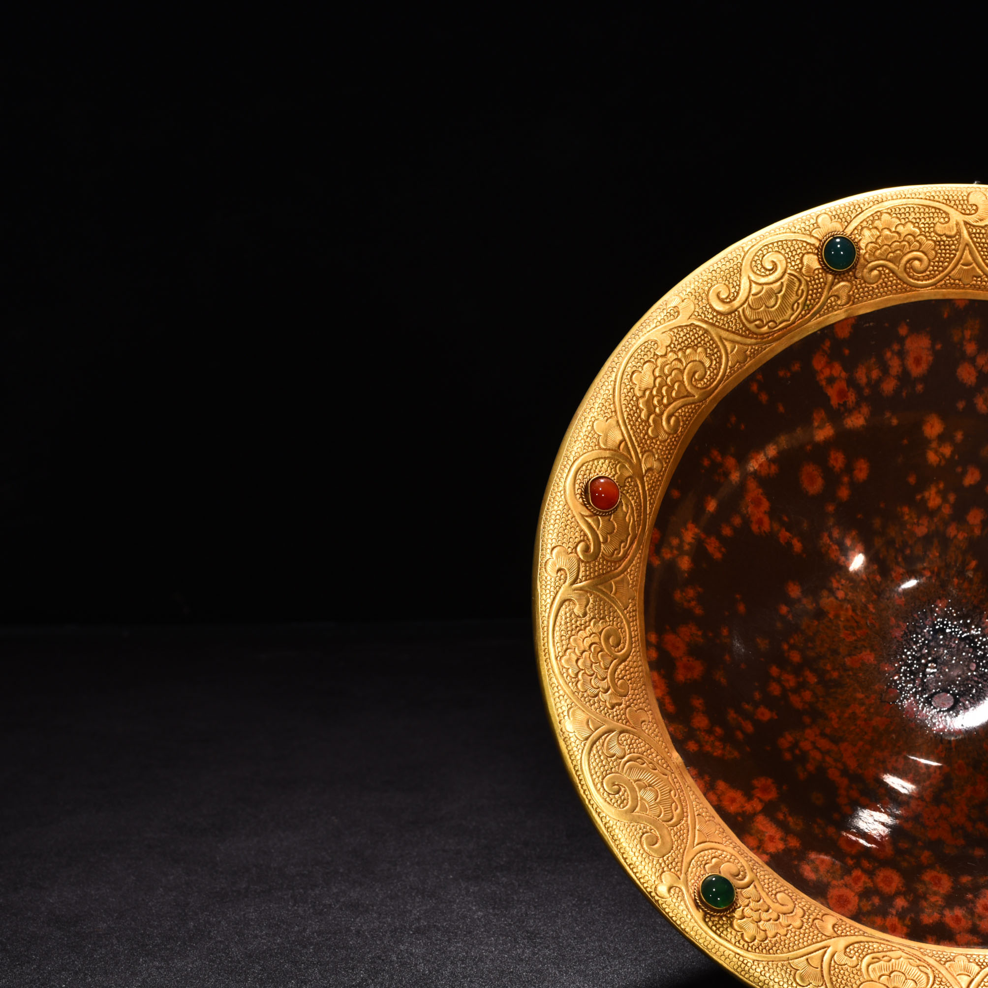 Song Dynasty large persimmon red glazed bamboo hat bowl