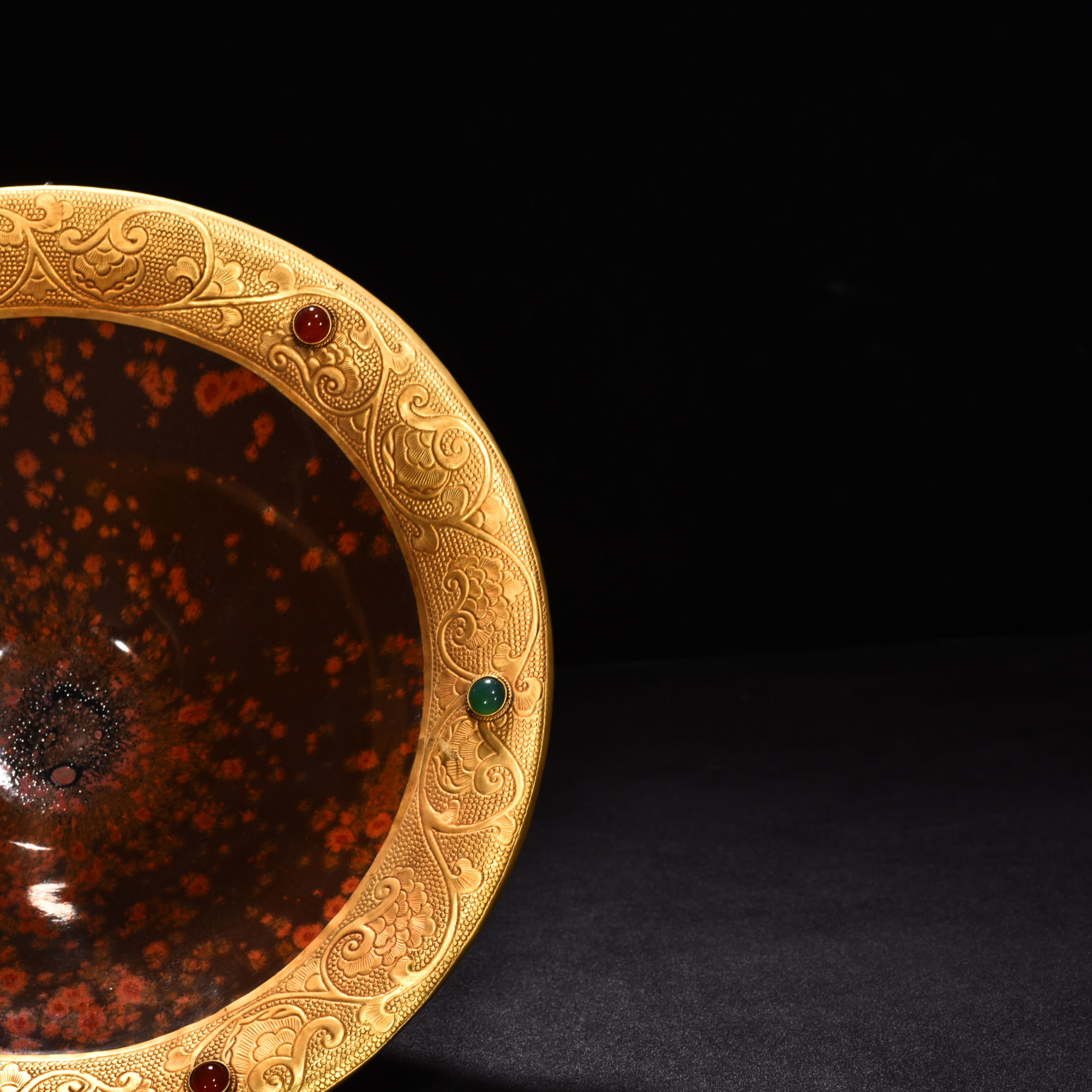 Song Dynasty large persimmon red glazed bamboo hat bowl