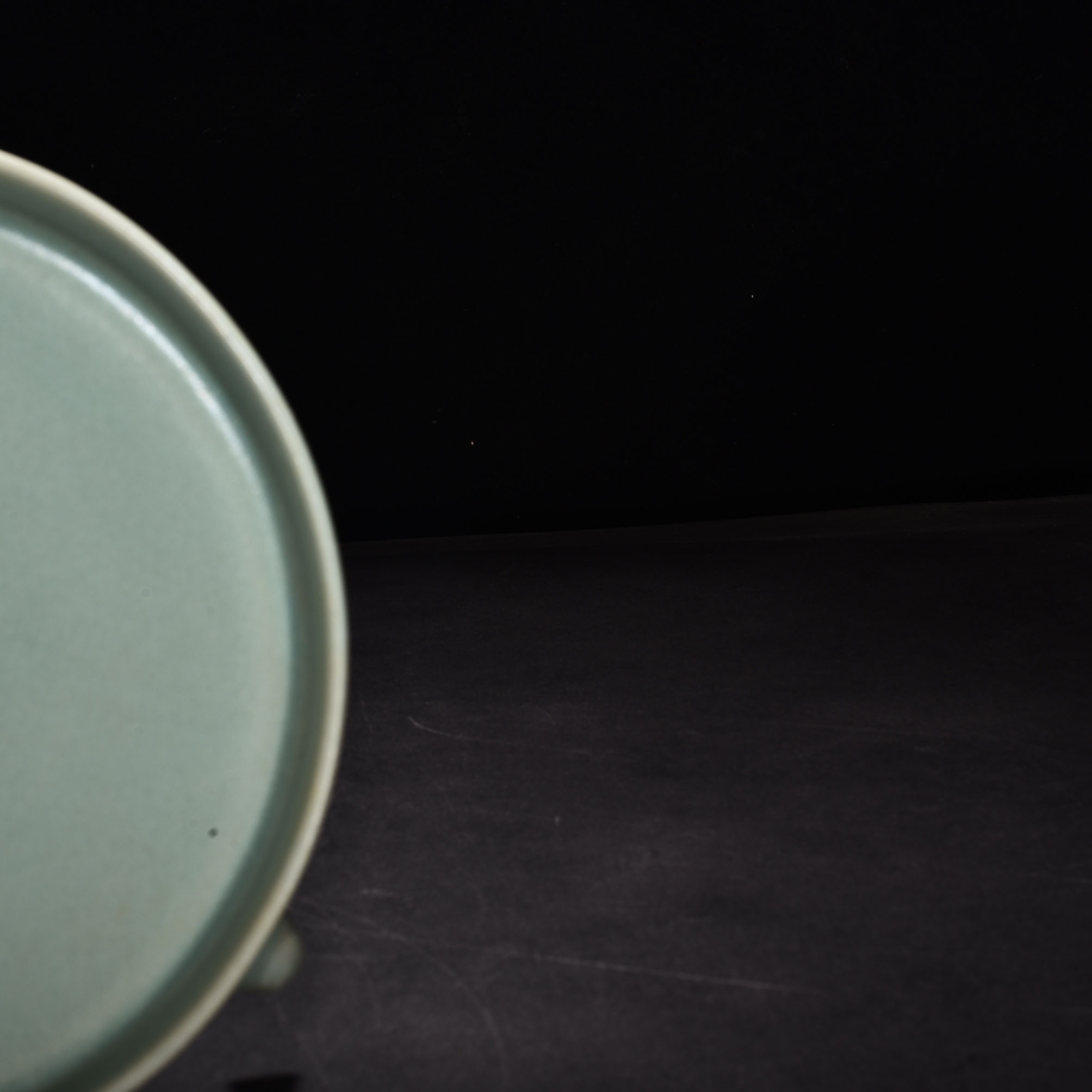 Song Dynasty Ru Kiln azure glaze three legged washer