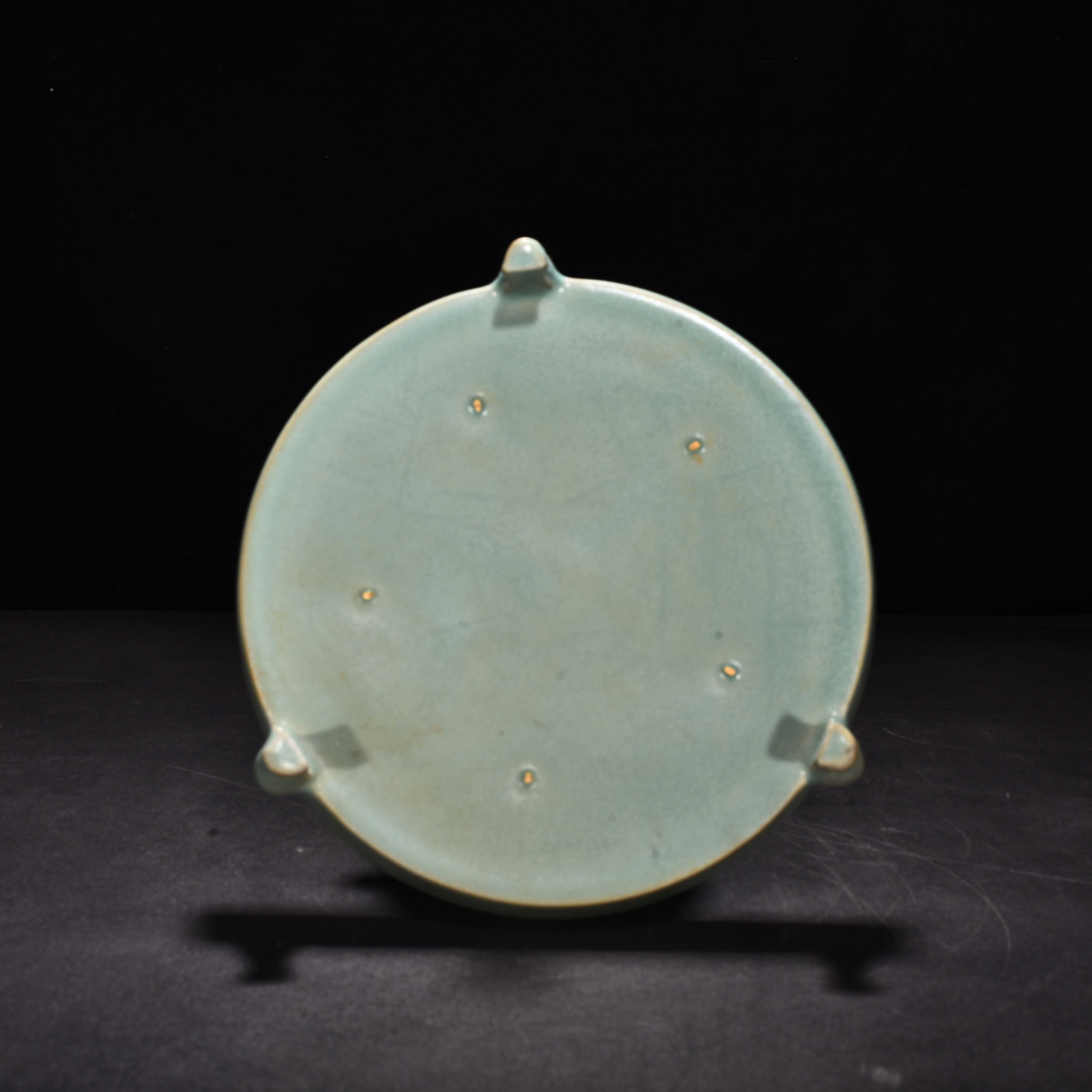 Song Dynasty Ru Kiln azure glaze three legged washer