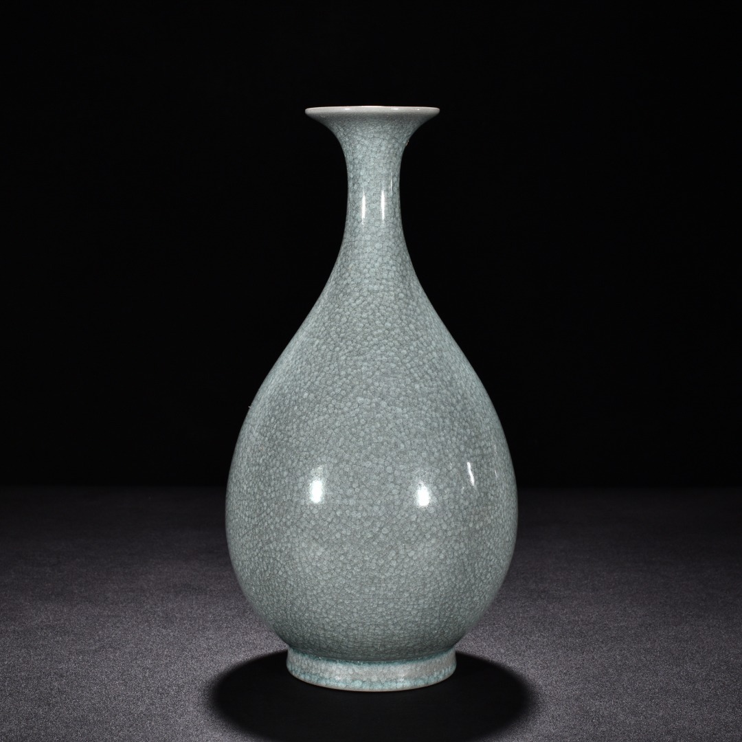 Song Dynasty Ru kiln azure glaze spring vase