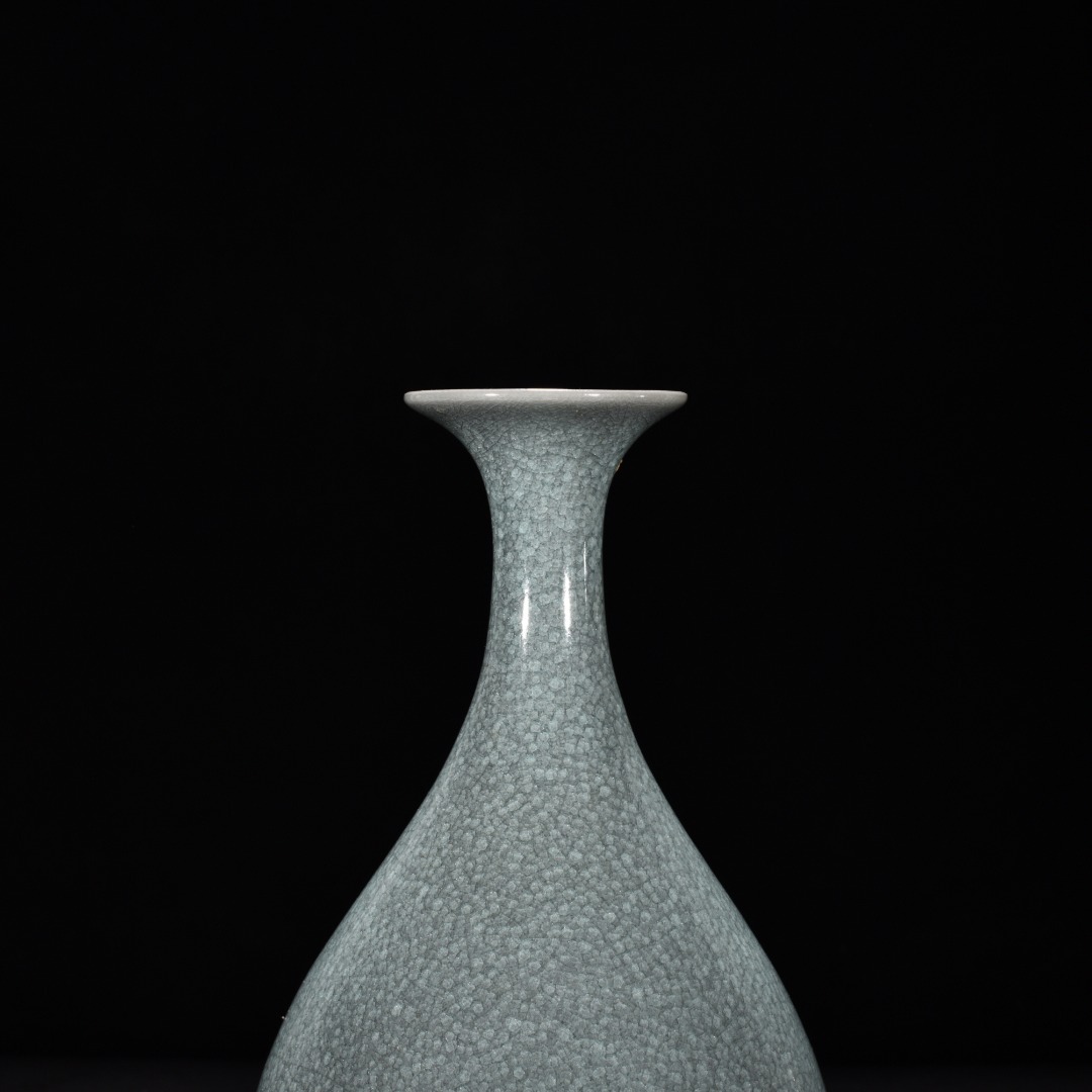 Song Dynasty Ru kiln azure glaze spring vase