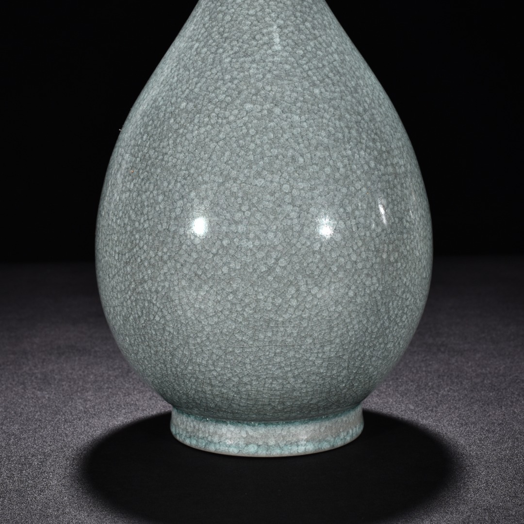Song Dynasty Ru kiln azure glaze spring vase