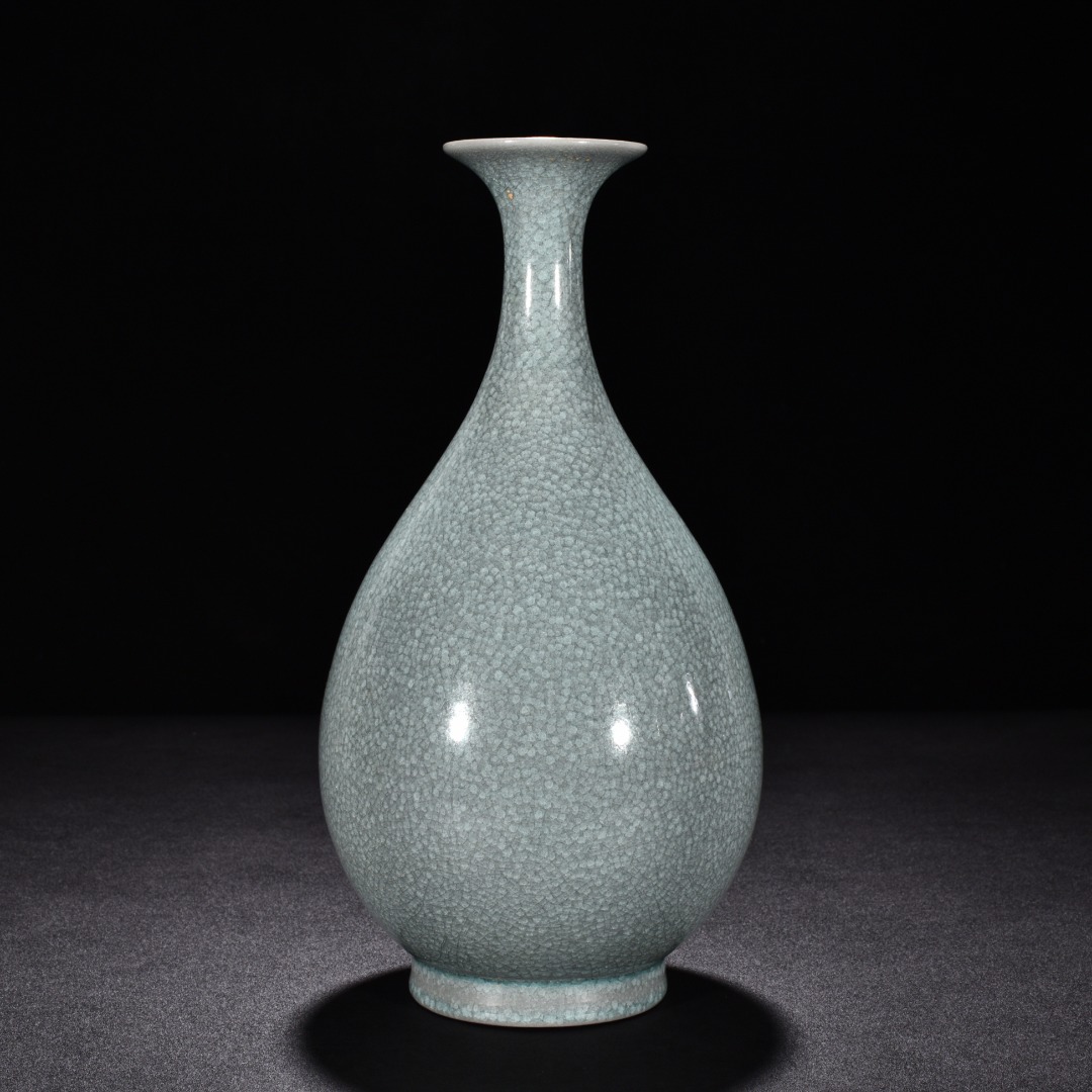 Song Dynasty Ru kiln azure glaze spring vase