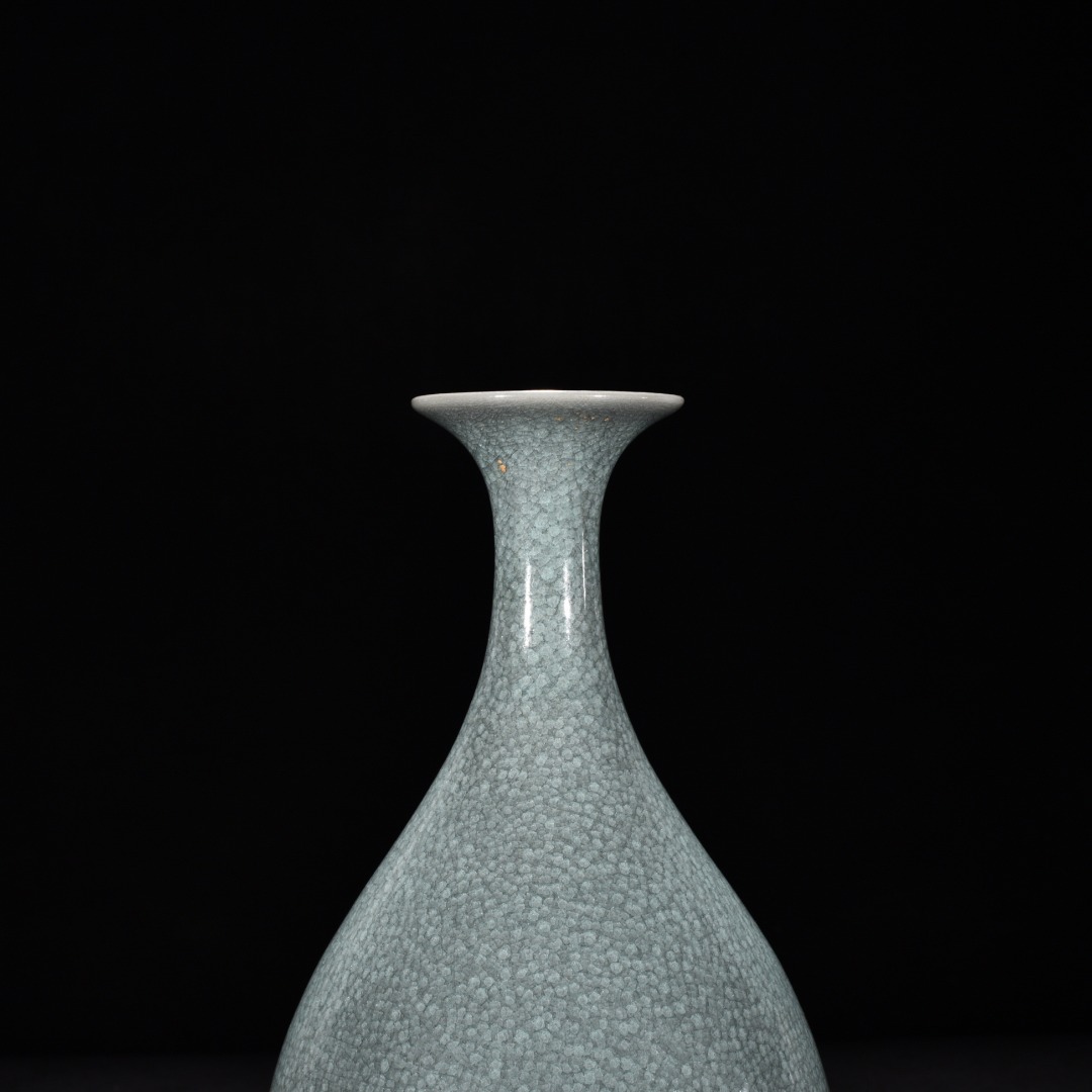 Song Dynasty Ru kiln azure glaze spring vase
