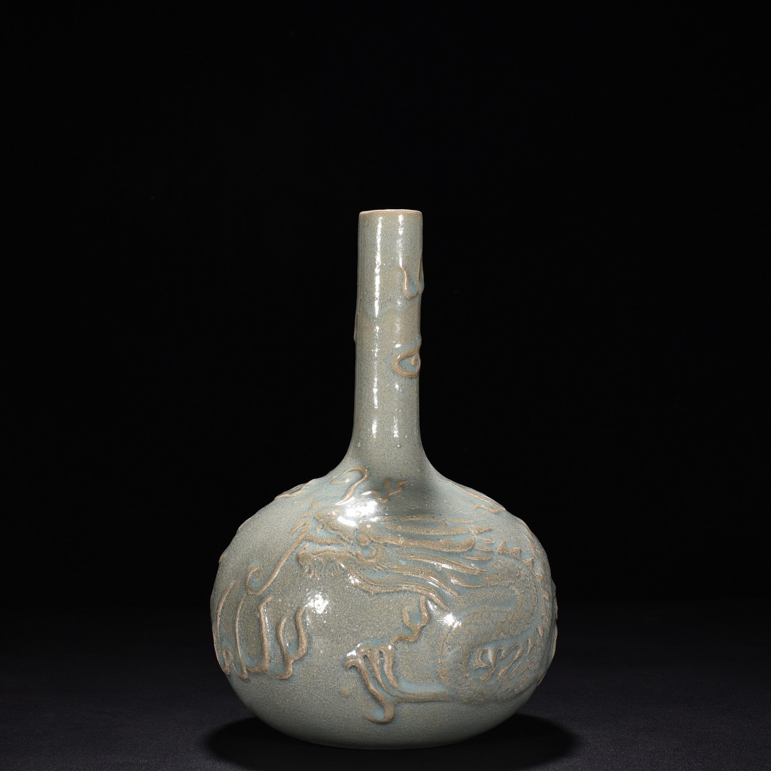 Song Dynasty Ru kiln azure glaze bottle with cloud and dragon pattern