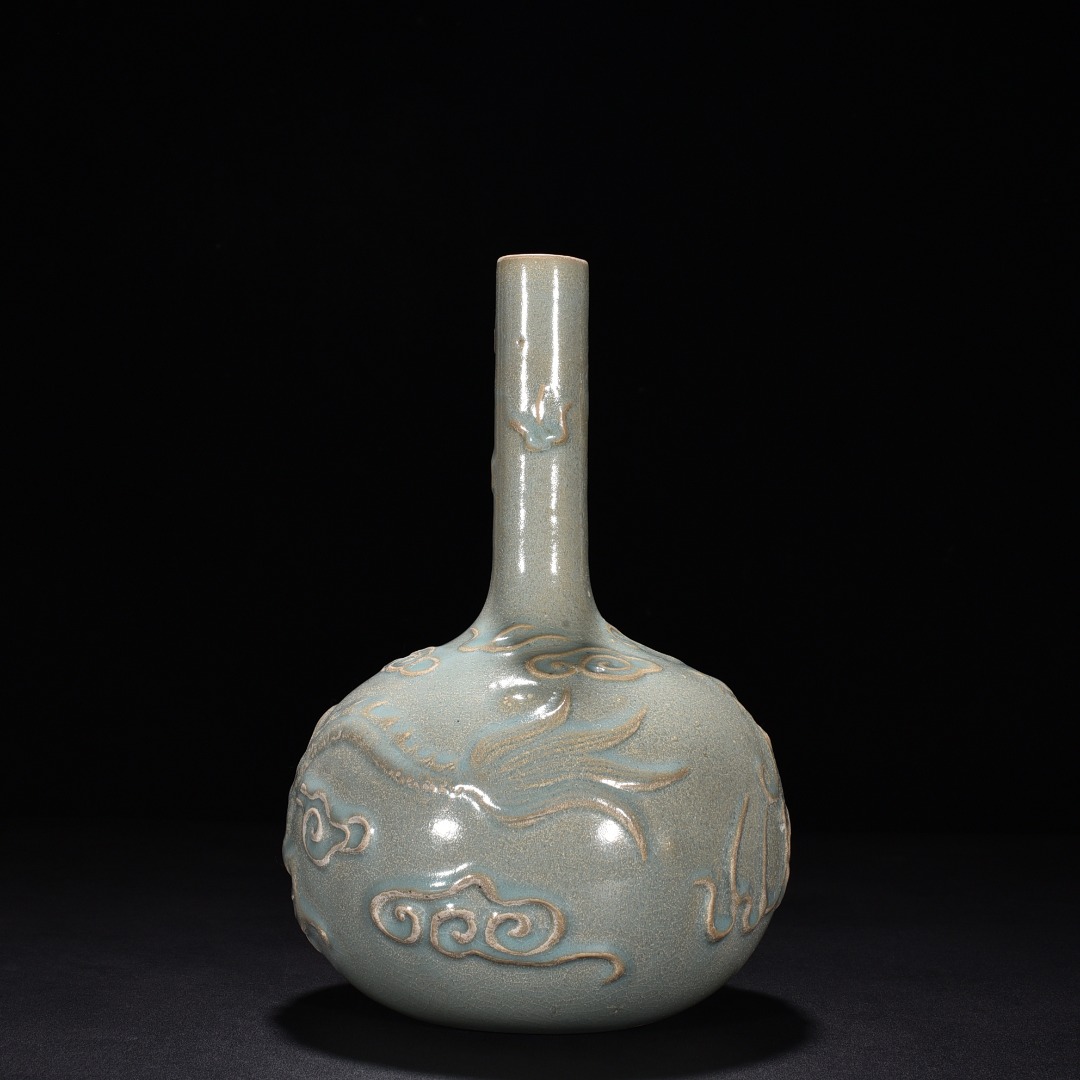 Song Dynasty Ru kiln azure glaze bottle with cloud and dragon pattern