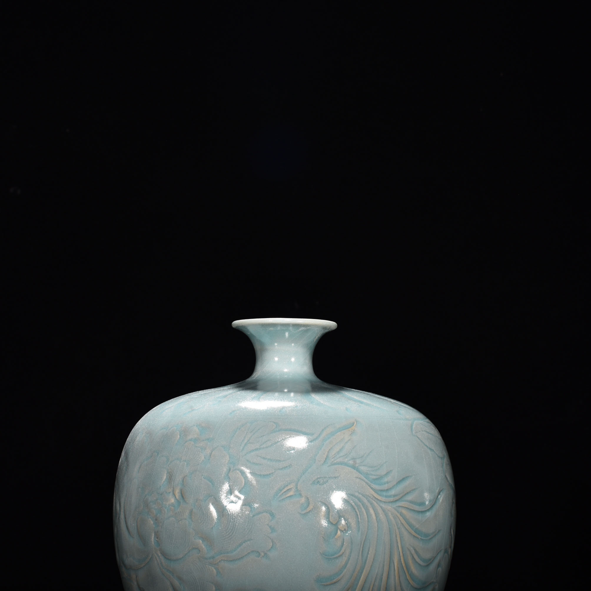 Song Dynasty Ru kiln azure glaze plum vase