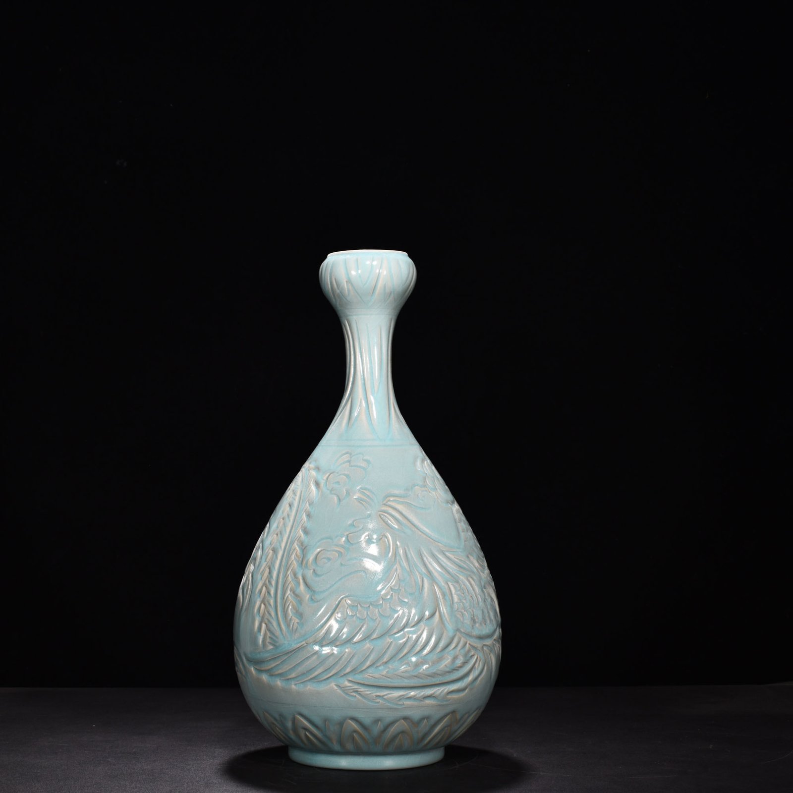 Song Dynasty Ru kiln azure glazed garlic vase