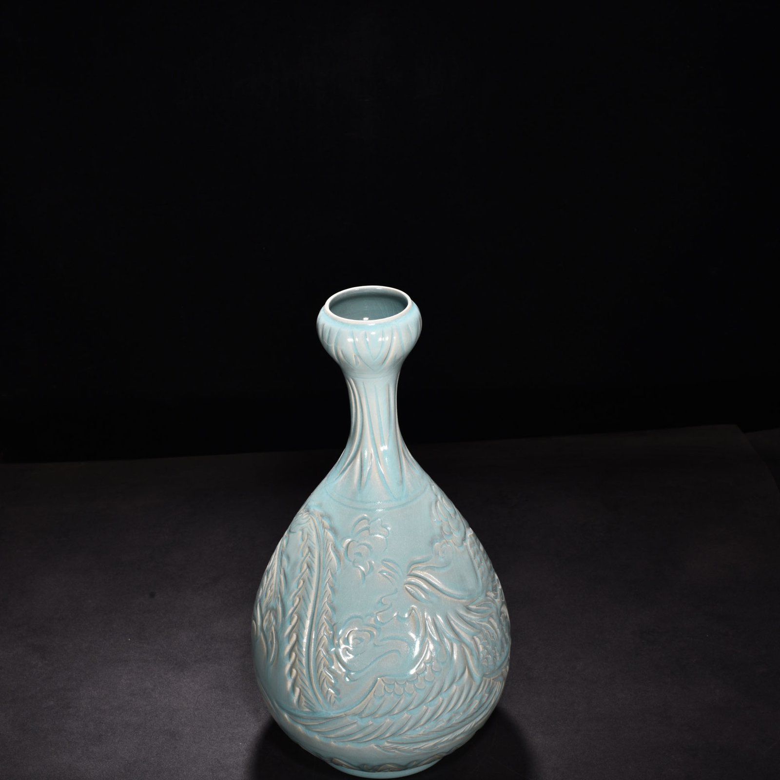 Song Dynasty Ru kiln azure glazed garlic vase