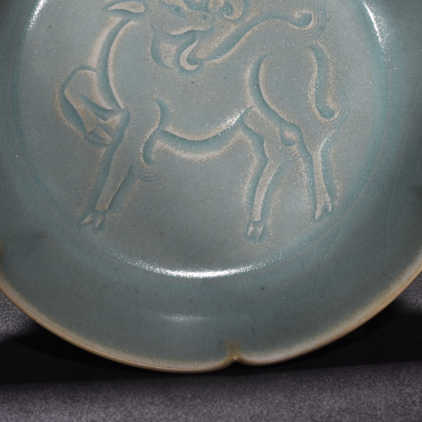 Song Dynasty Ru kiln azure glaze sunflower mouthwash