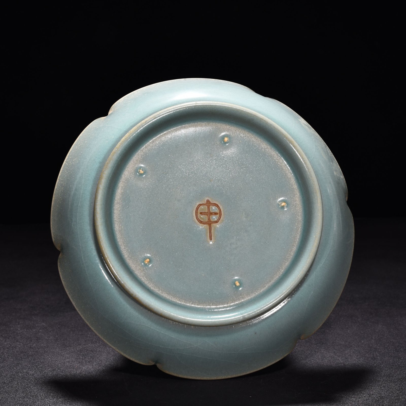 Song Dynasty Ru kiln azure glaze sunflower mouthwash