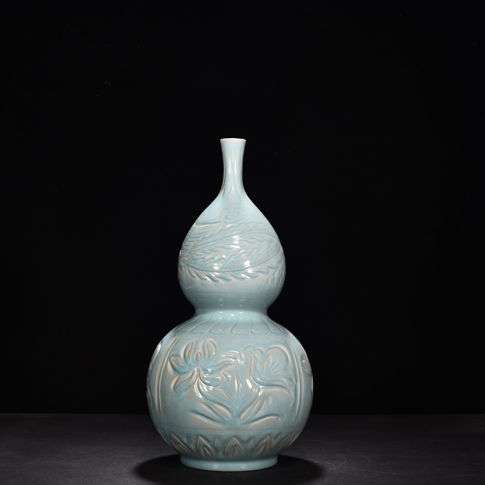 Song Dynasty Ru kiln azure glaze gourd vase
