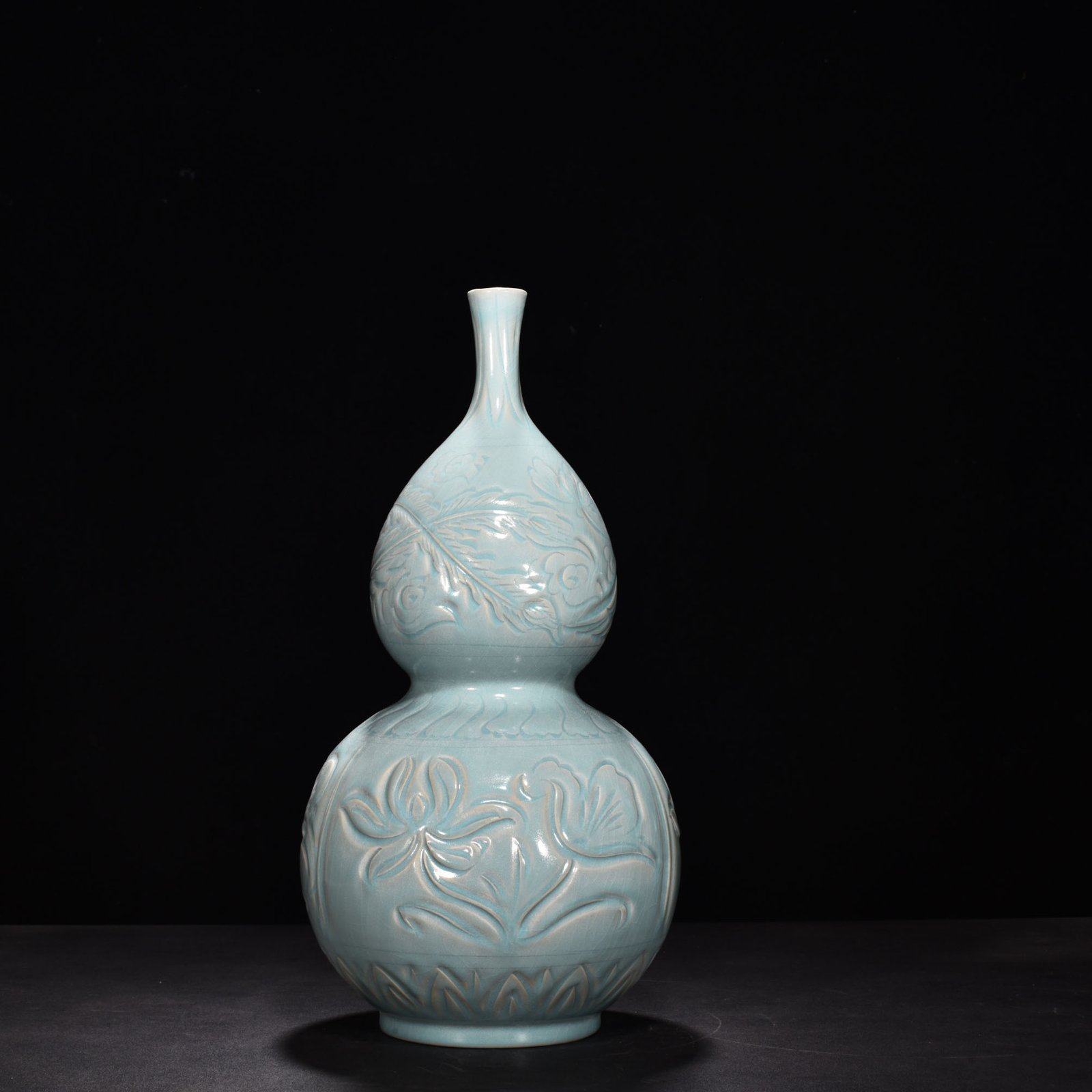 Song Dynasty Ru kiln azure glaze gourd vase