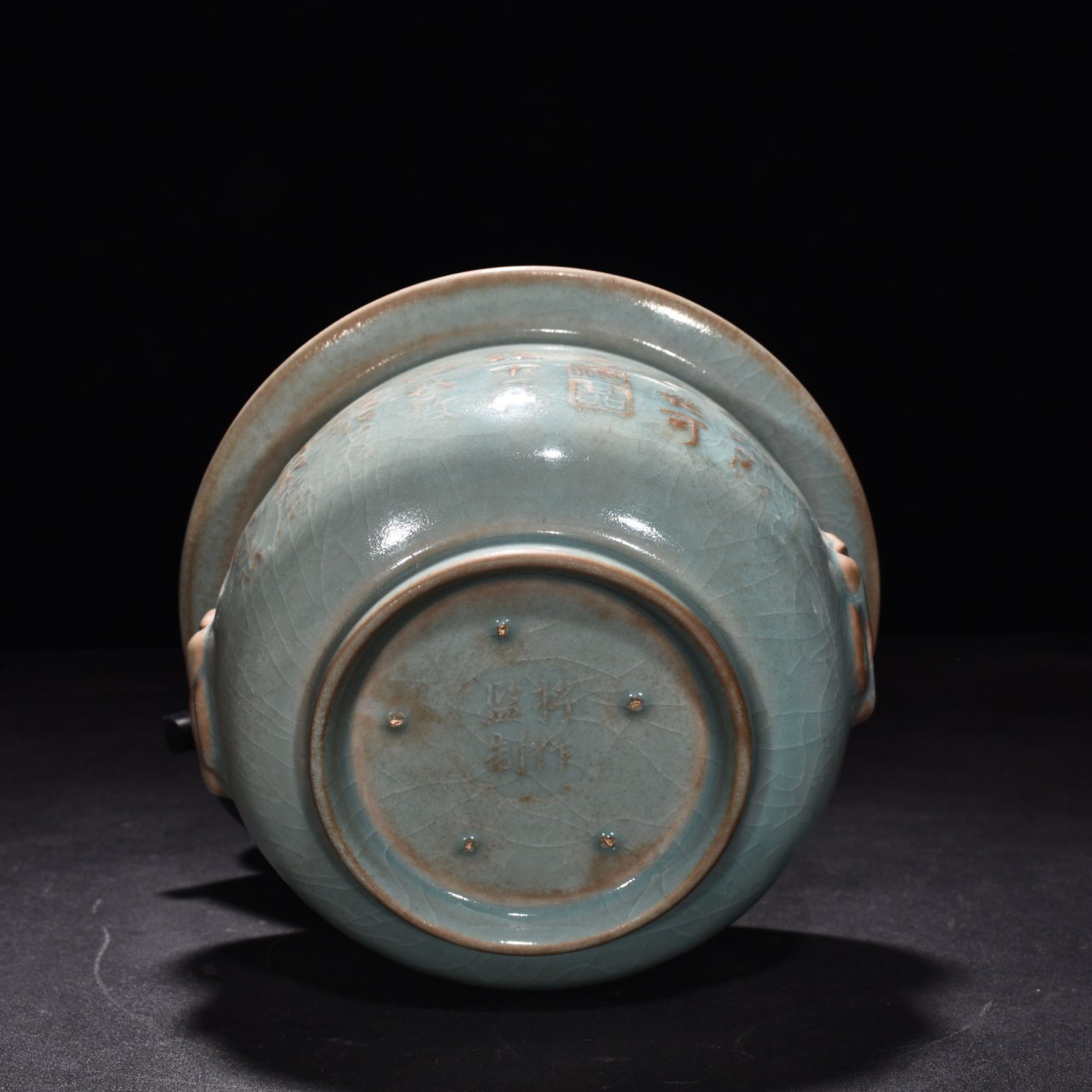 Song Dynasty Ru kiln azure glaze stove