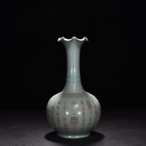 Song Dynasty Ru kiln azure glaze flower mouth vase