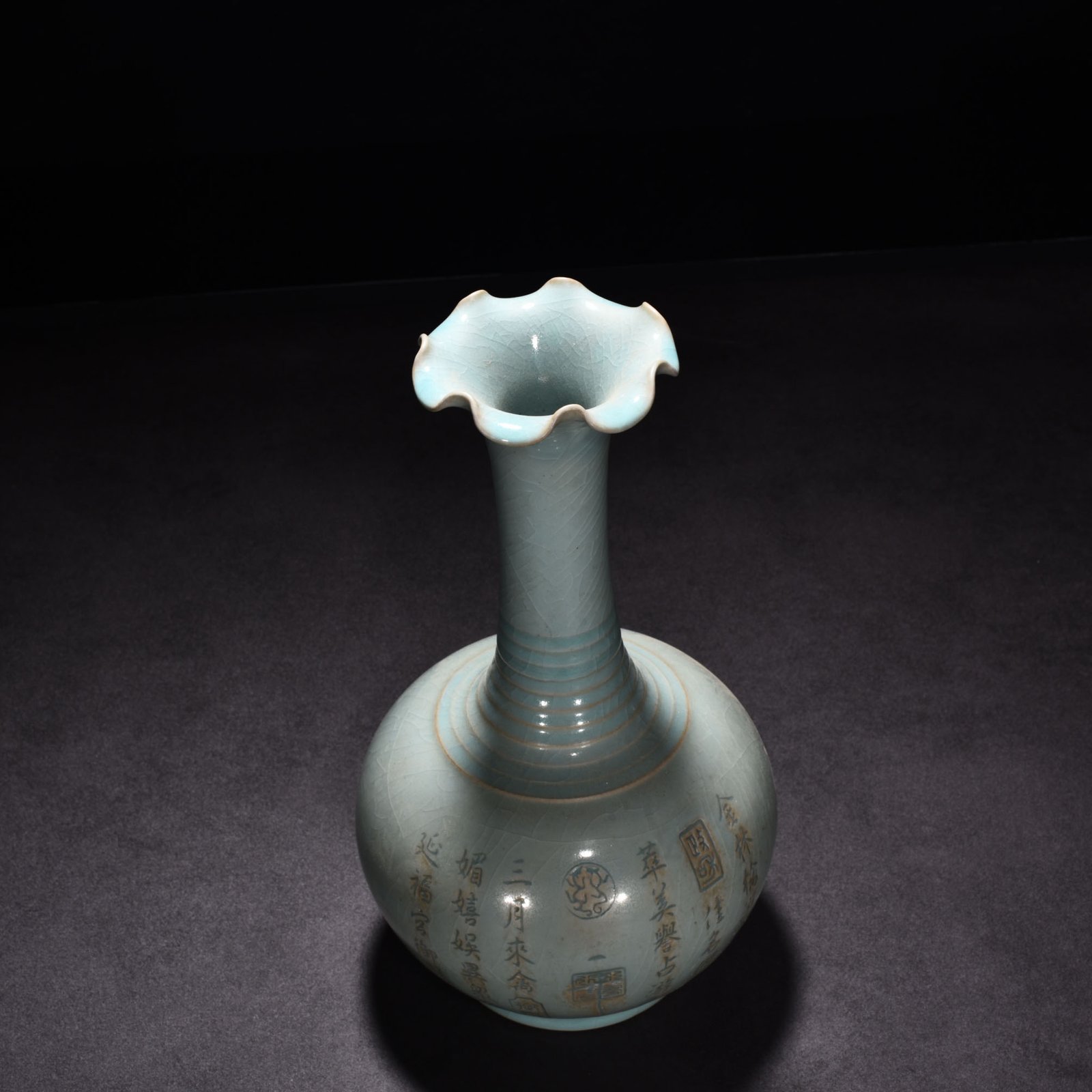 Song Dynasty Ru kiln azure glaze flower mouth vase